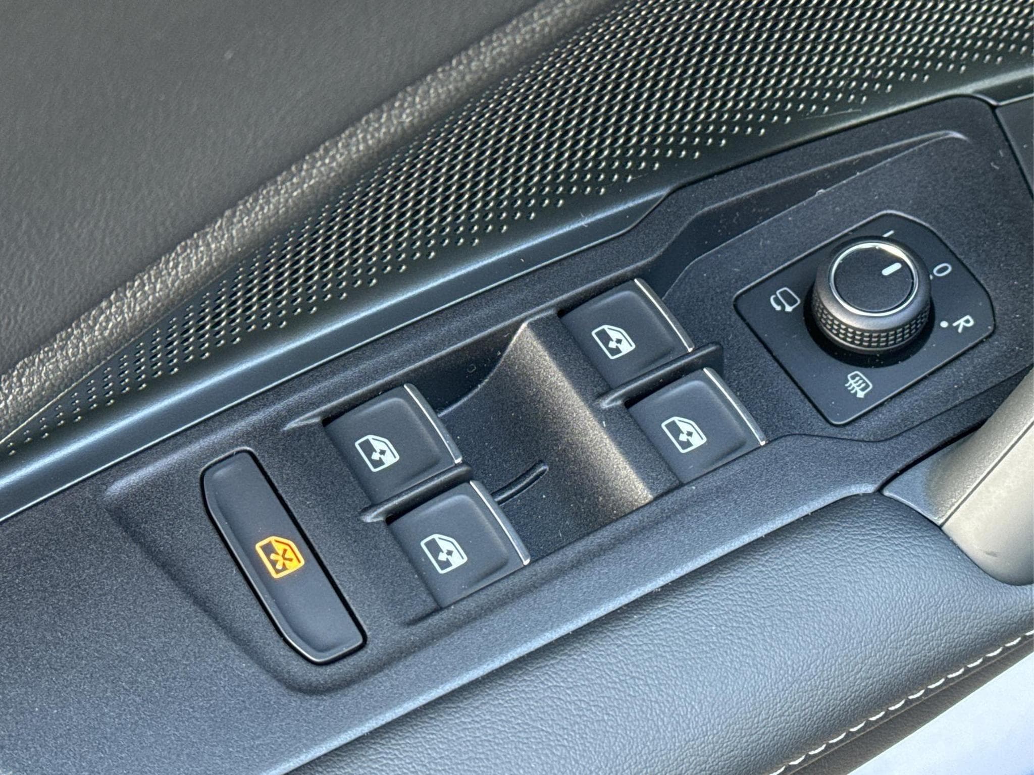 VW Tiguan R-Line Edition (2025) - Photo 19