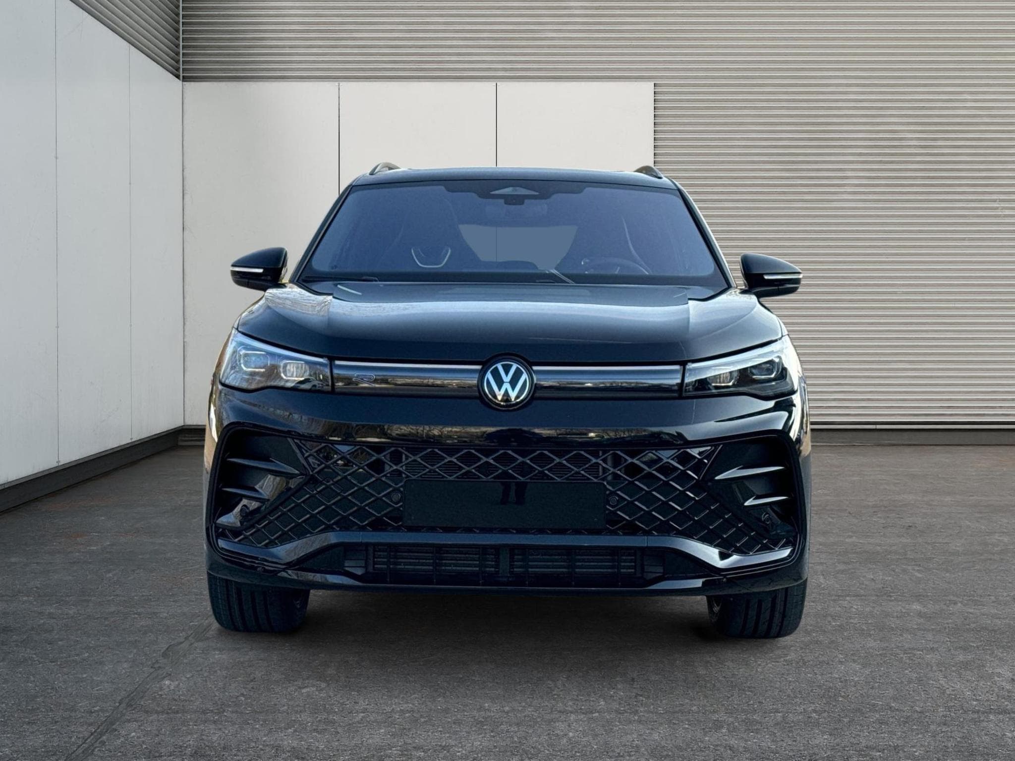 VW Tiguan R-Line Edition (2025) - Photo 6