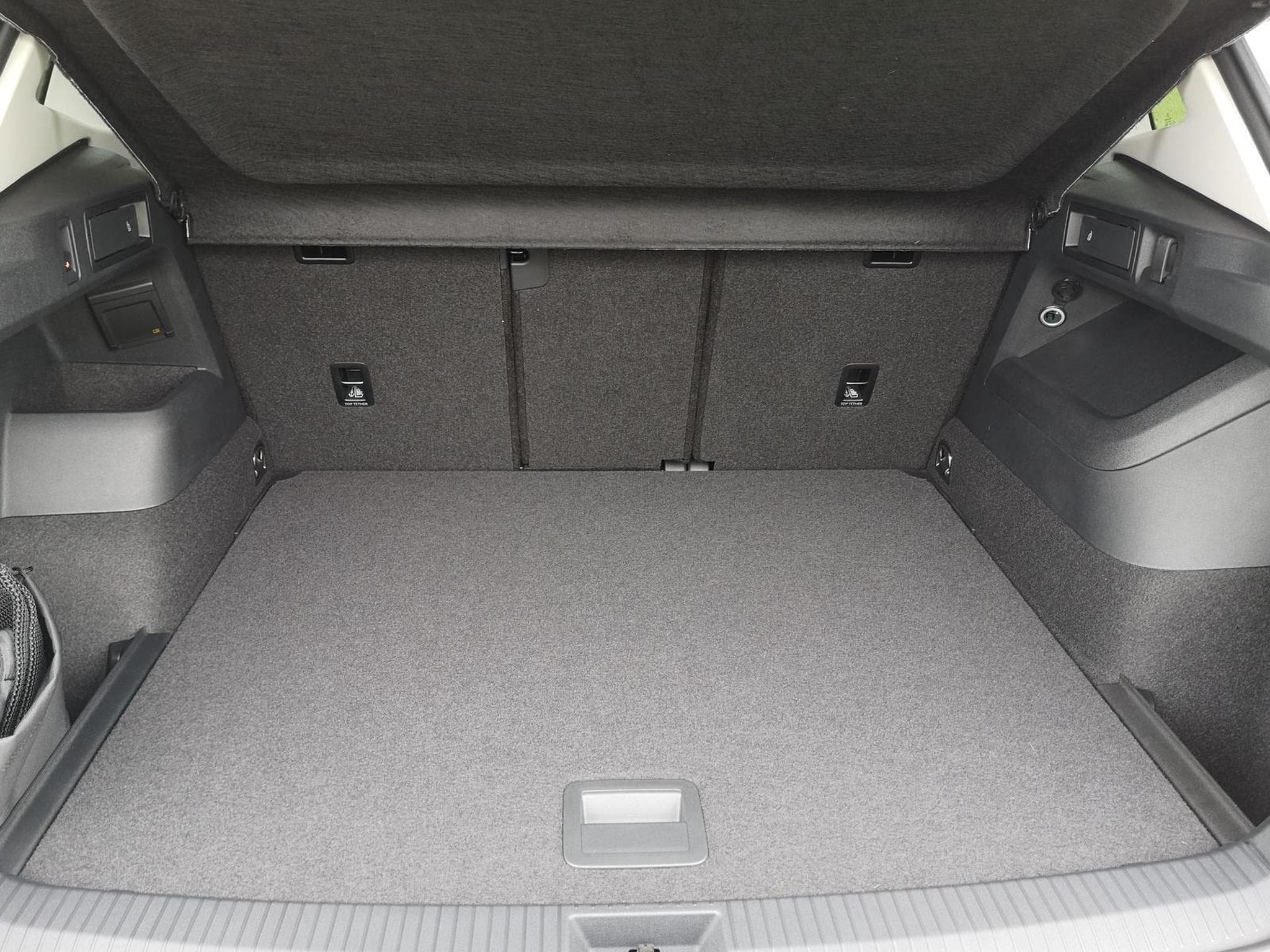 VW Tiguan 1.5 eTSI 96 kW Life (2025) - Photo 11