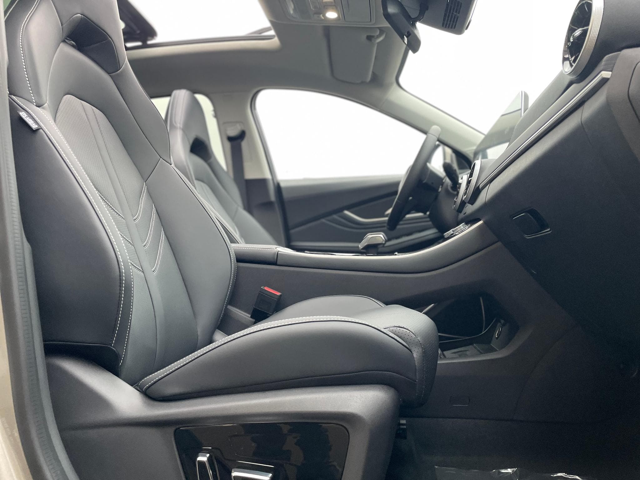 Forthing T5 EVO 1.5 Turbo Auto Neuve (2026) - Photo 4