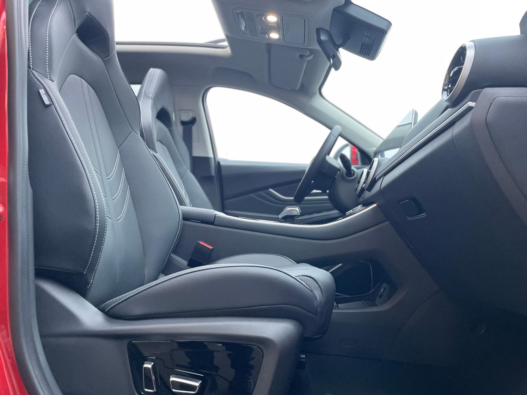 Forthing T5 EVO 1.5 Turbo Auto Neuve (2026) - Photo 4