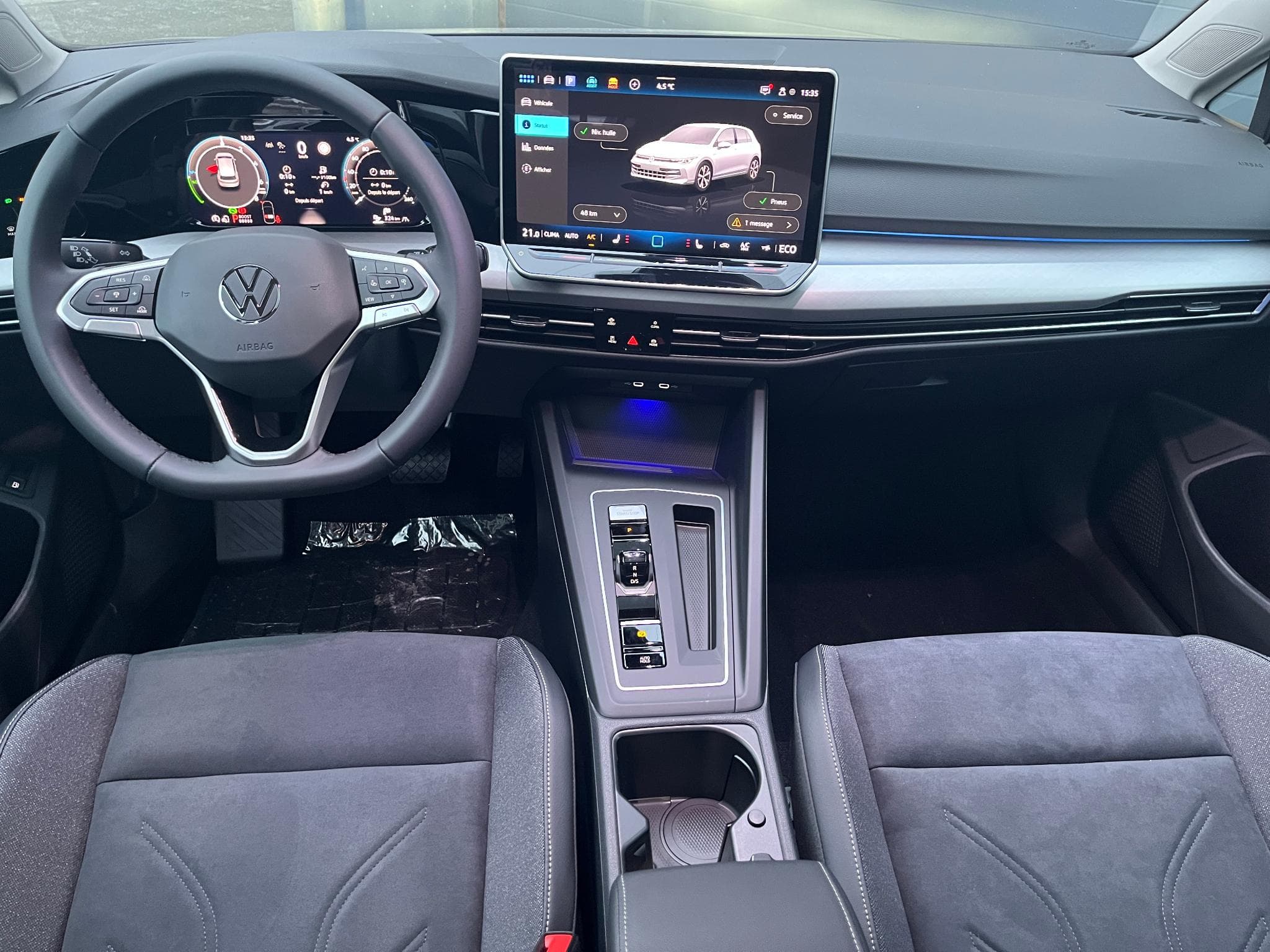 VW Golf GOLF LIMITED 1.5 TSI eHybrid DS6+ Toit Ouvrant (2026) - Photo 7