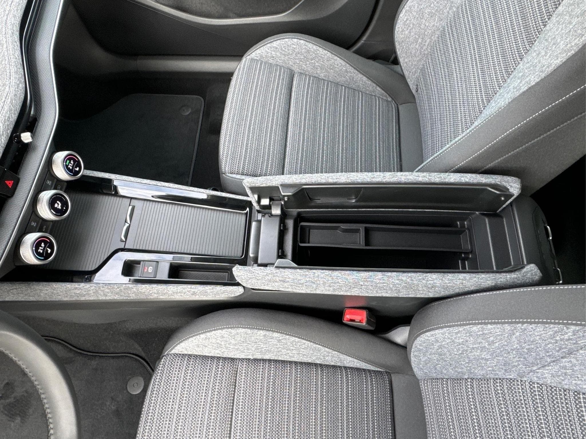Skoda Superb Selection (2026) - Photo 14