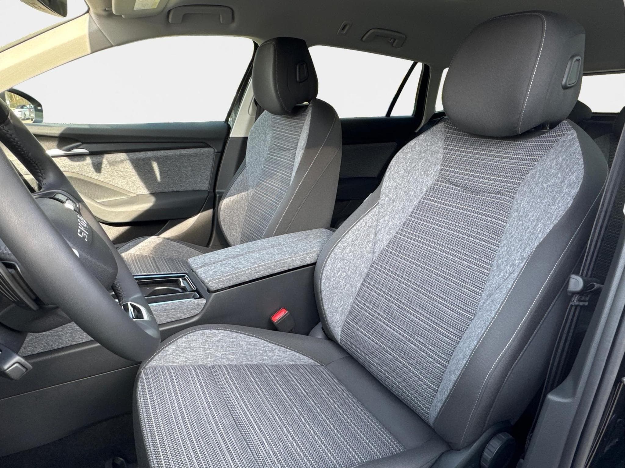 Skoda Superb Selection (2026) - Photo 16