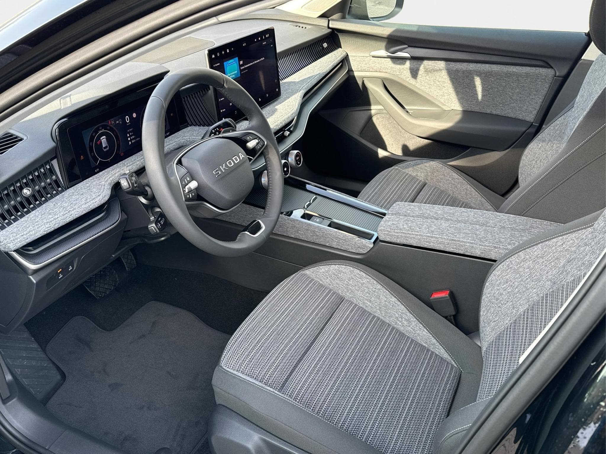 Skoda Superb Selection (2026) - Photo 9
