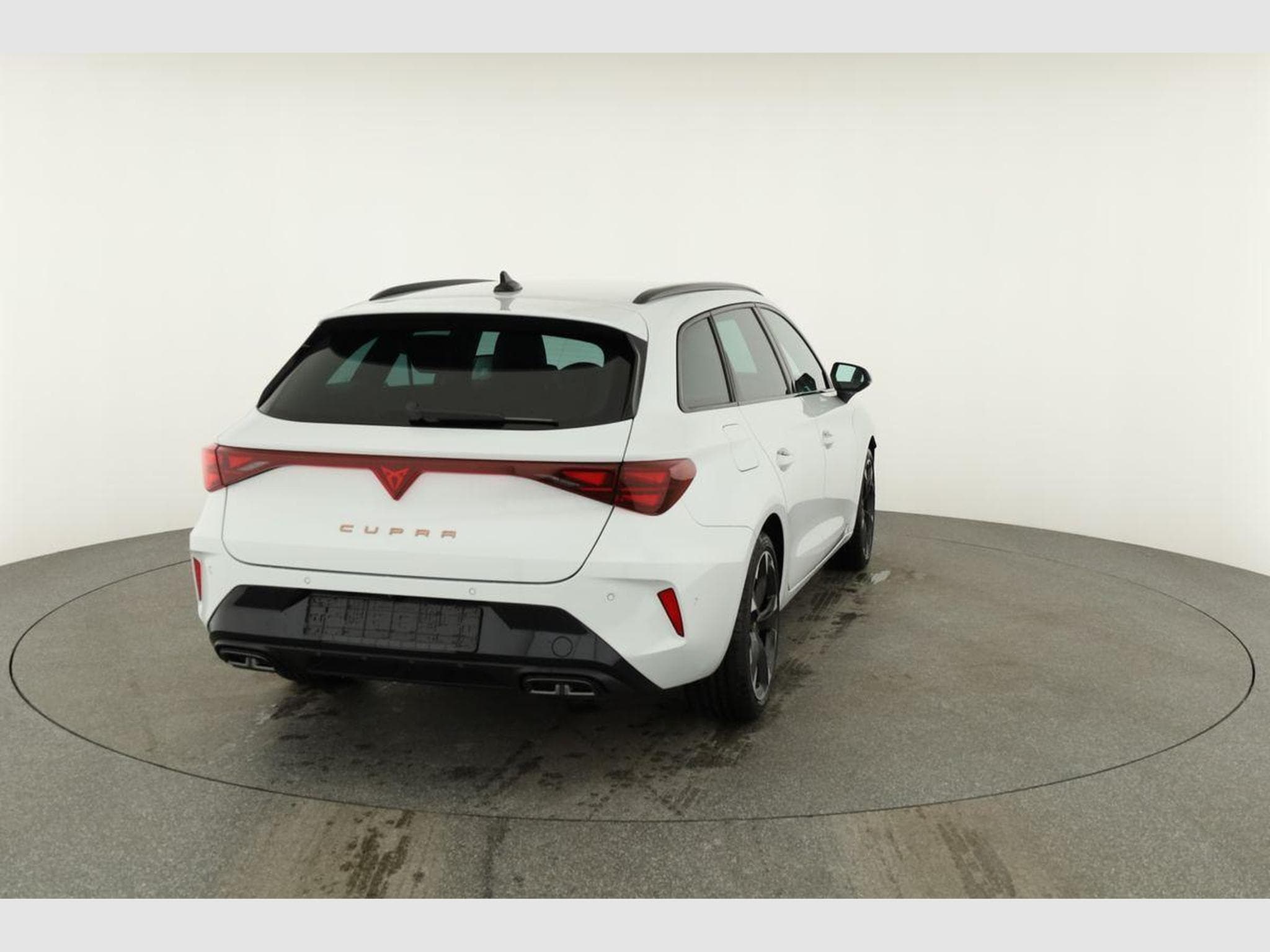 Cupra Leon 1.5 eTSI 110 kW (2026) - Photo 14