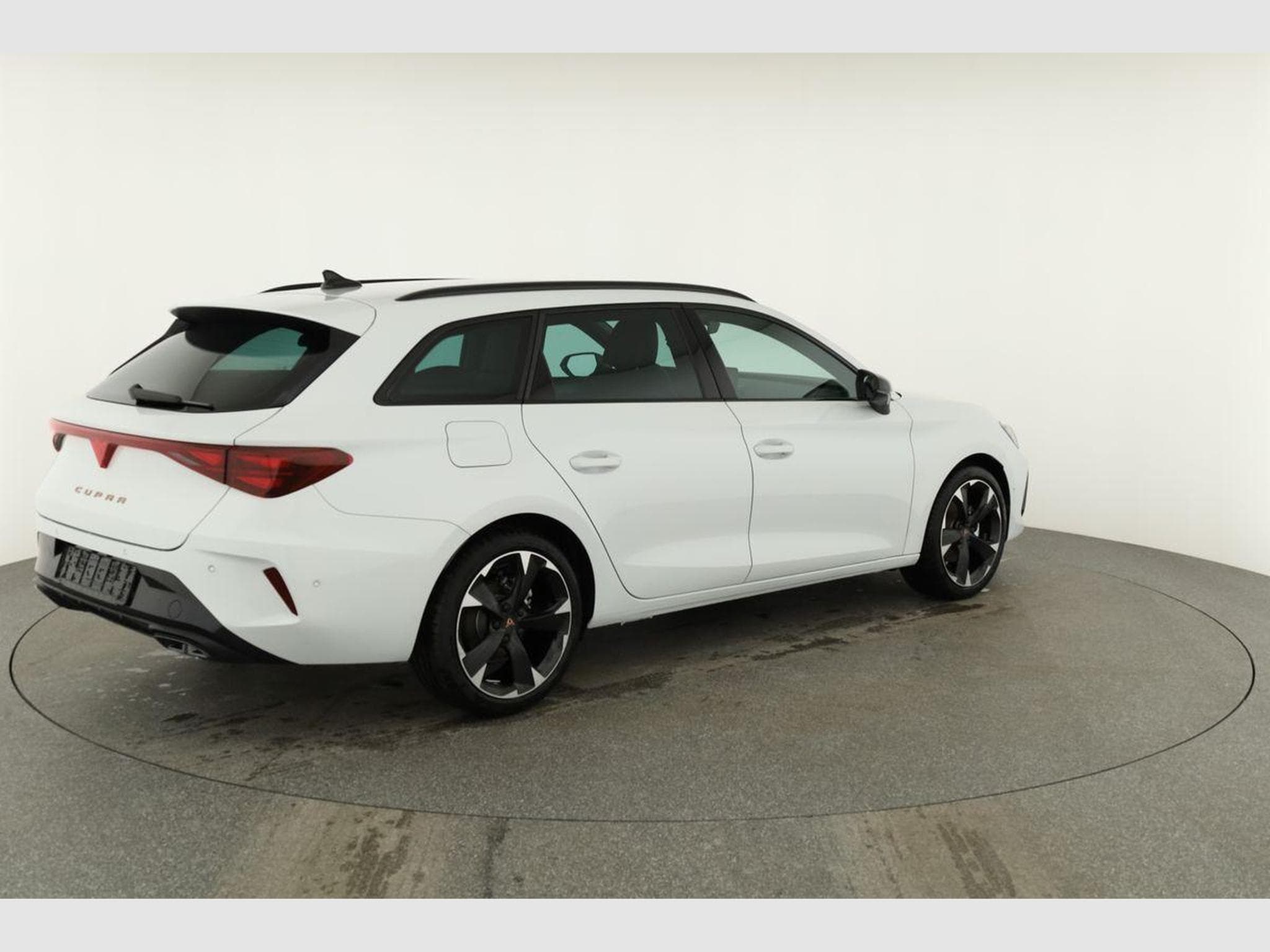 Cupra Leon 1.5 eTSI 110 kW (2026) - Photo 16