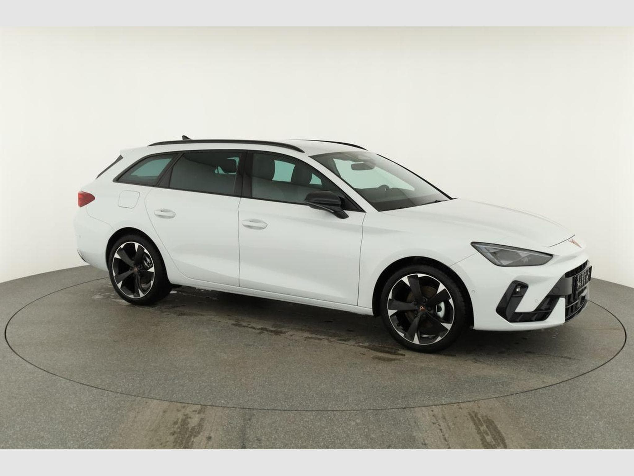 Cupra Leon 1.5 eTSI 110 kW (2026) - Photo 21
