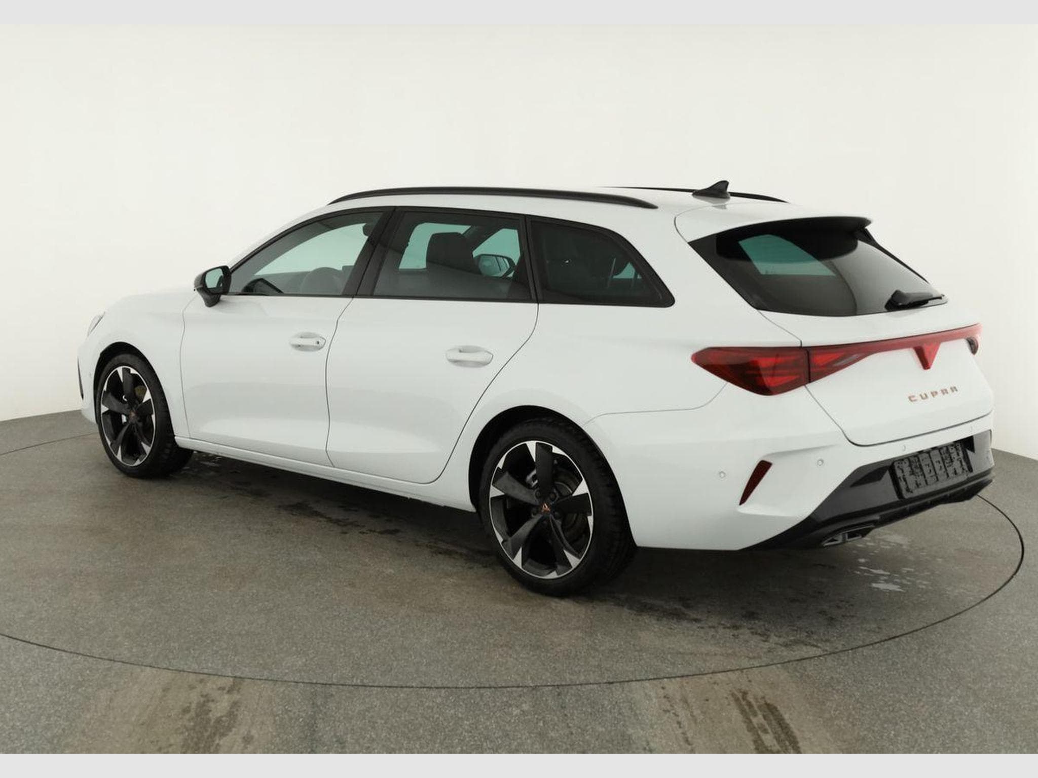 Cupra Leon 1.5 eTSI 110 kW (2026) - Photo 3