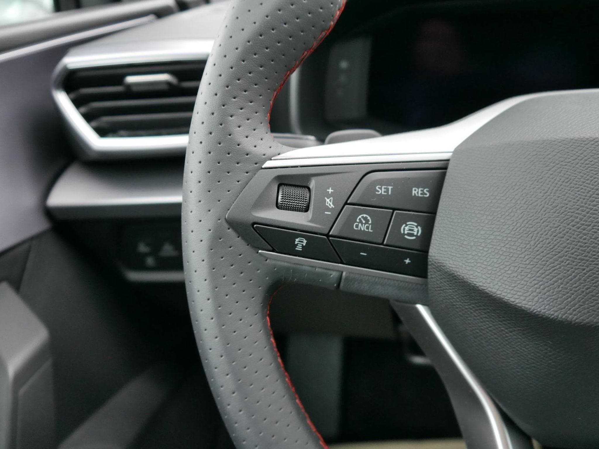 Seat Leon FR 2.0 TDI (2025) - Photo 12