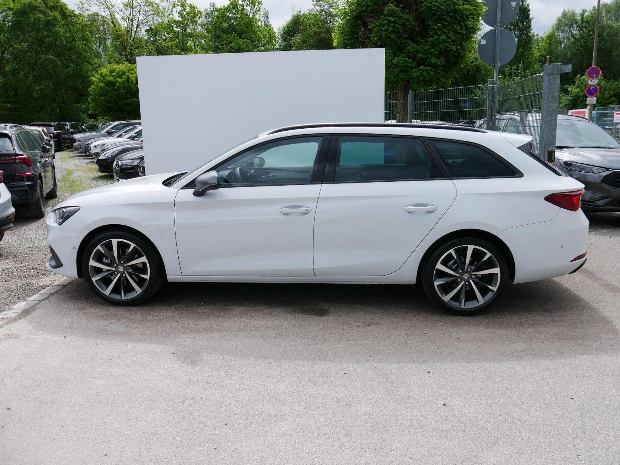 Seat Leon FR 2.0 TDI (2025) - Photo 4