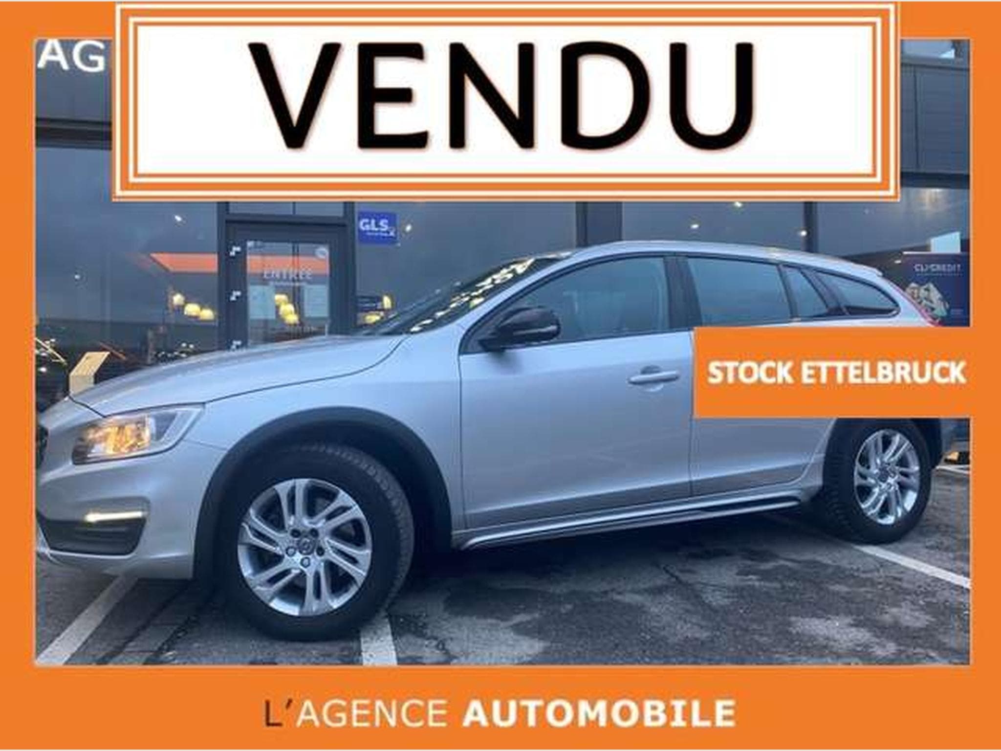 Volvo V60 vente privé (2018) - Photo 1