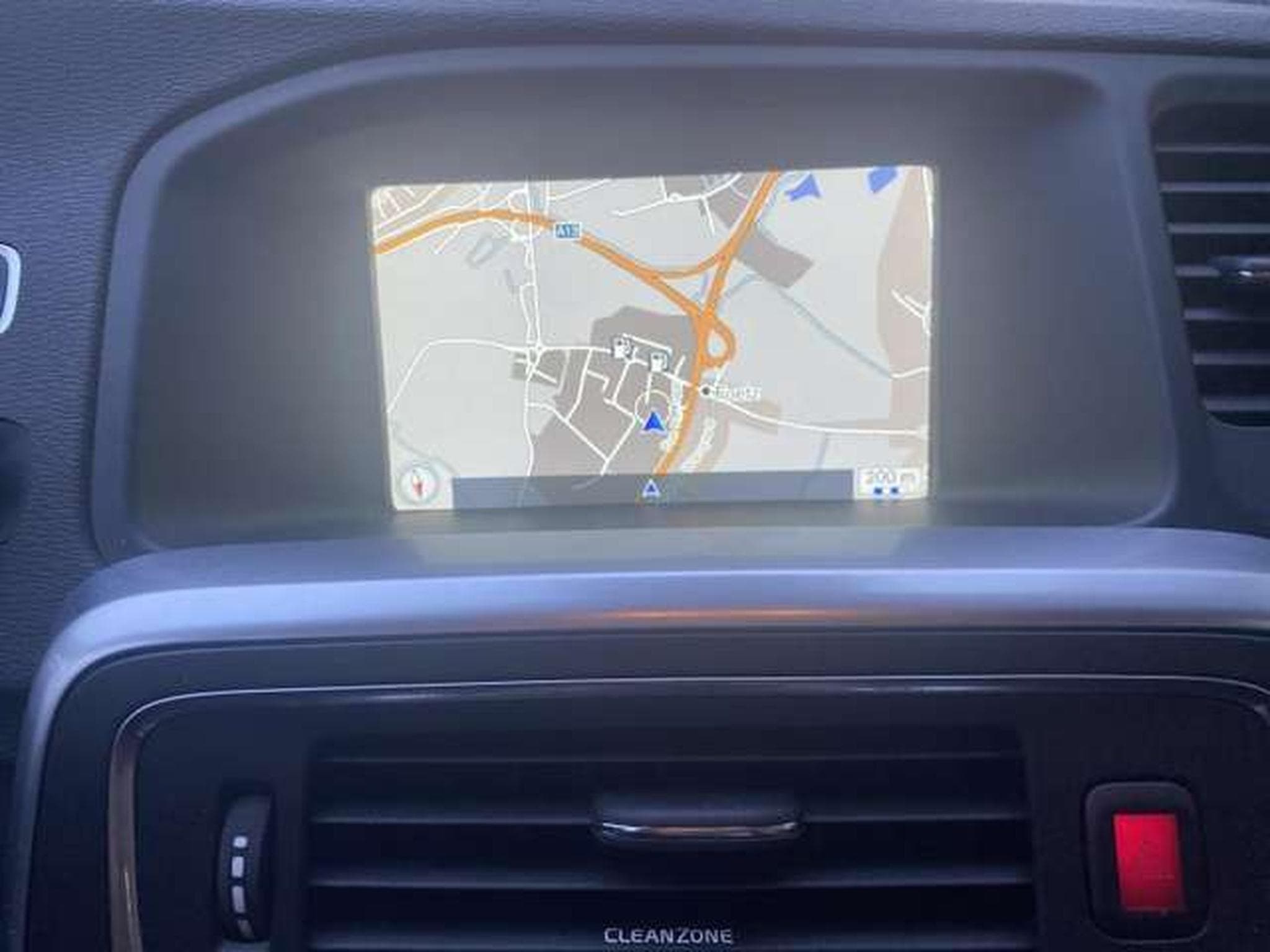 Volvo V60 vente privé (2018) - Photo 11