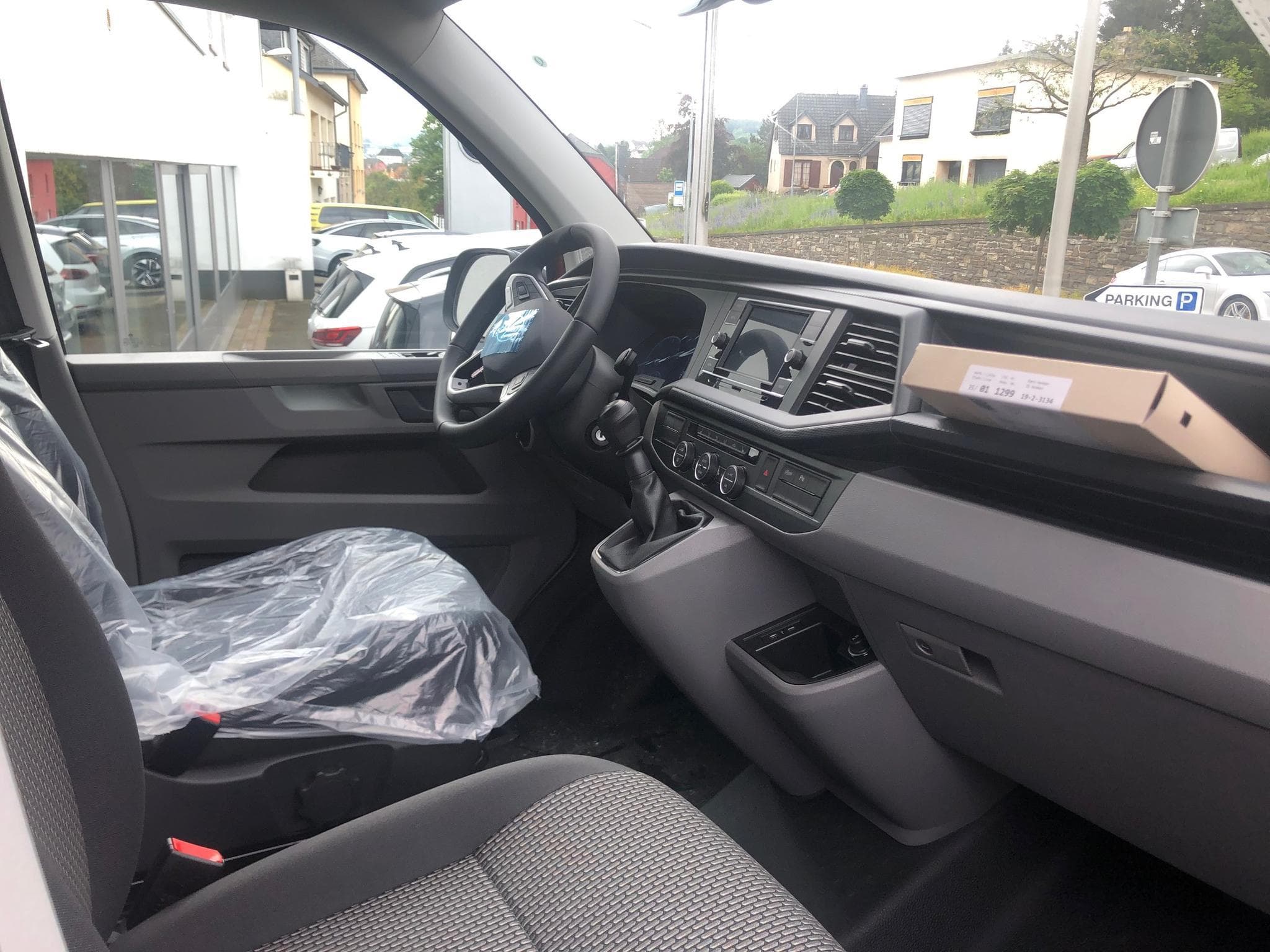 VW Caravelle T6.1 Caravelle AHK 1 propriétaire (2024) - Photo 5