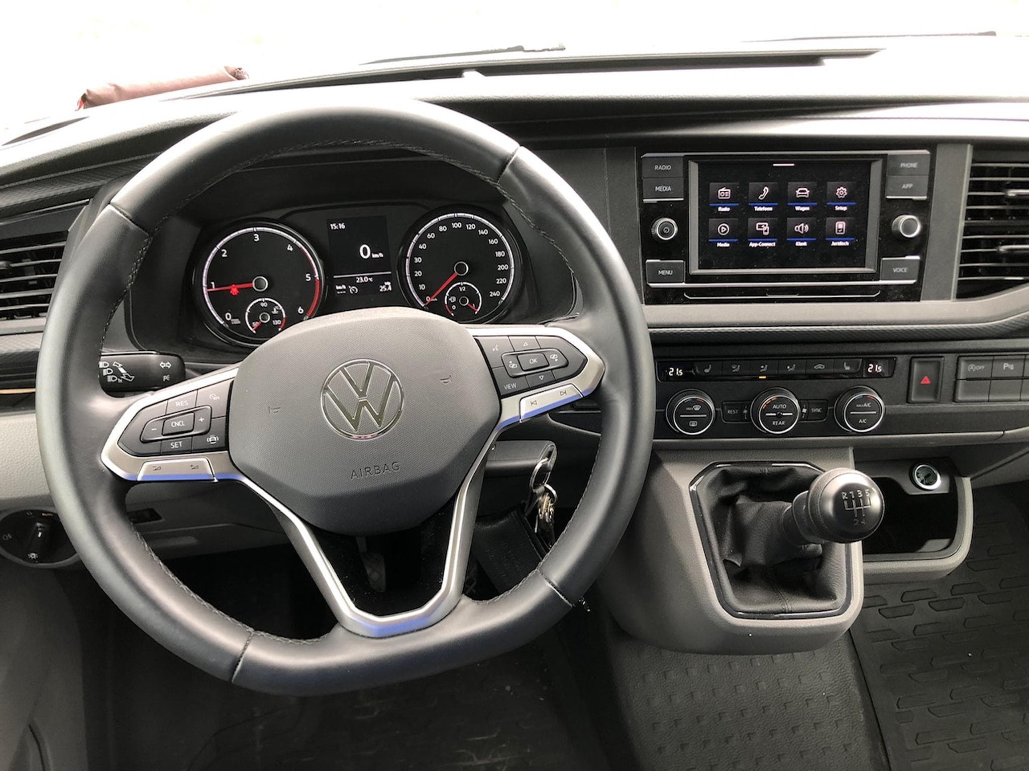 VW Caravelle T6.1 Caravelle AHK 1 propriétaire (2024) - Photo 6