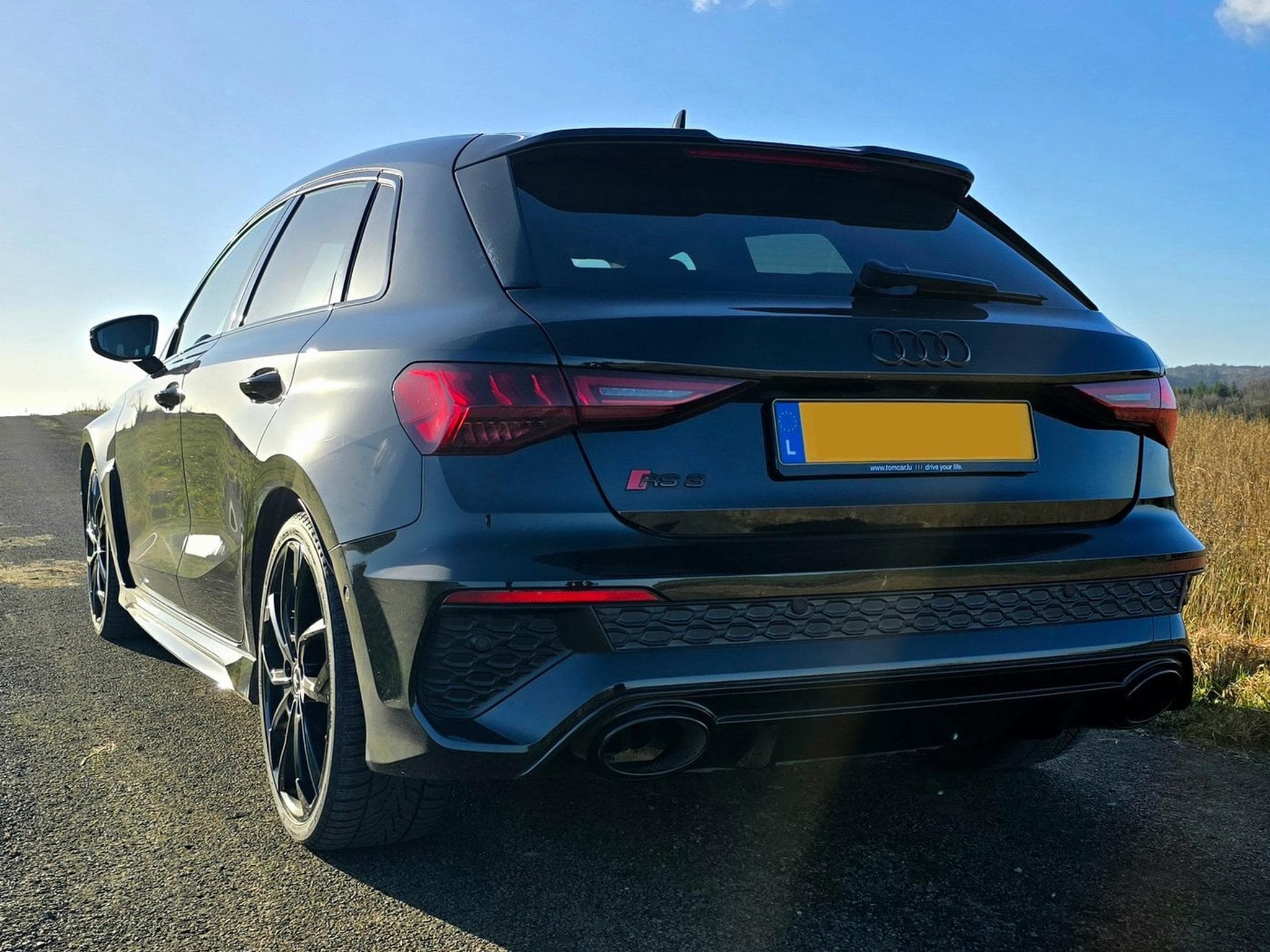 Audi RS3 (2023) - Photo 2