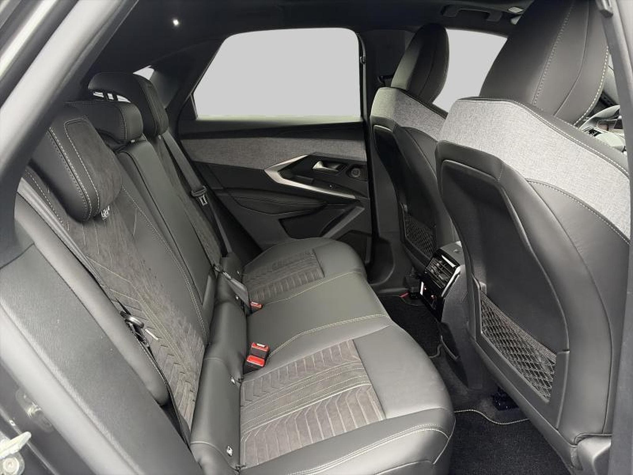 Peugeot 3008 III & e- (2026) - Photo 10