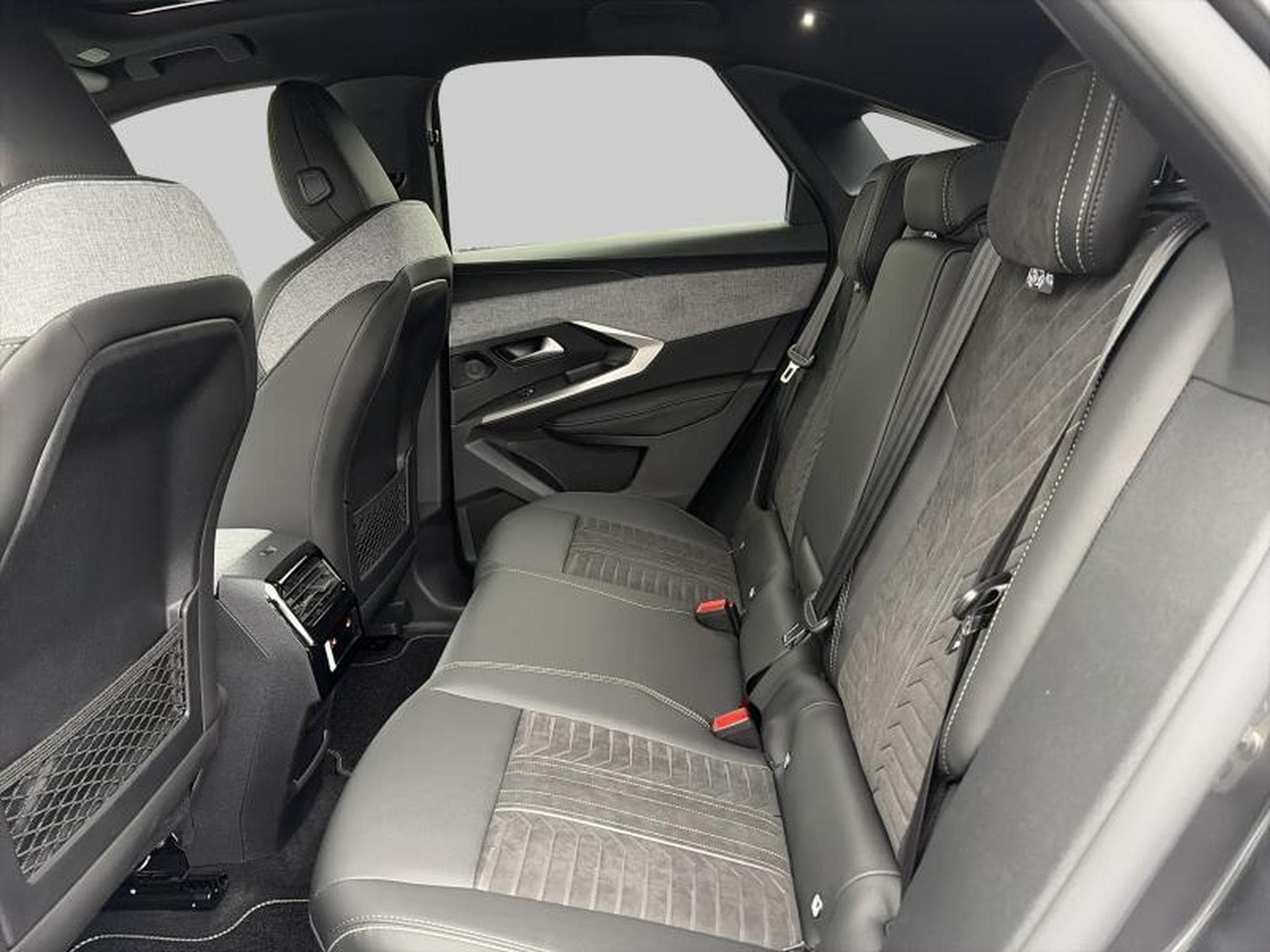 Peugeot 3008 III & e- (2026) - Photo 12