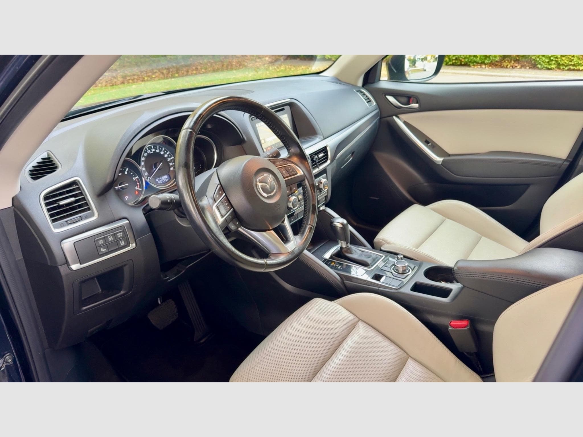 Mazda CX-5 2,2 AWD (2015) - Photo 8