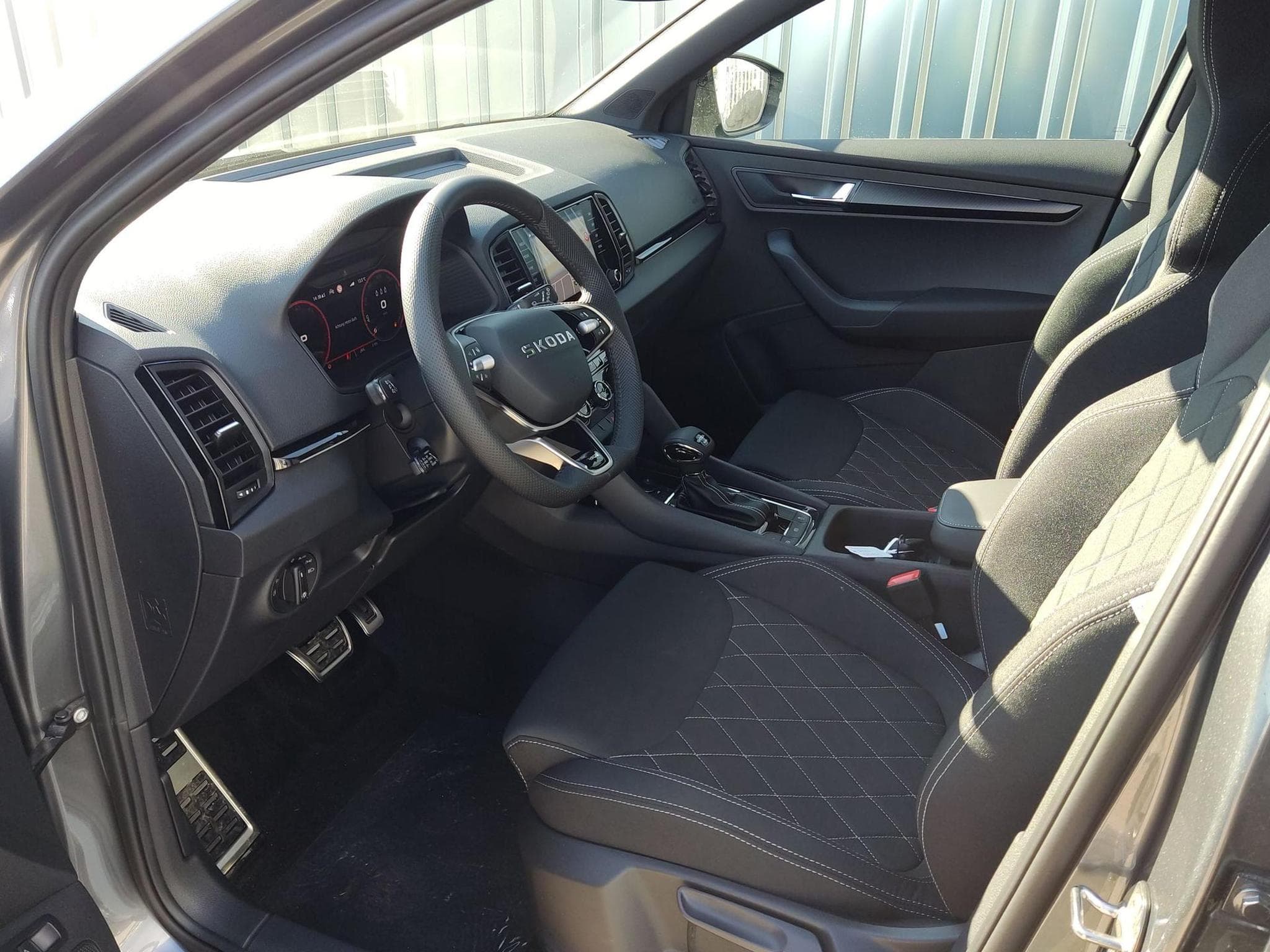 Skoda Karoq Sportline 1,5 TSI (2026) - Photo 4