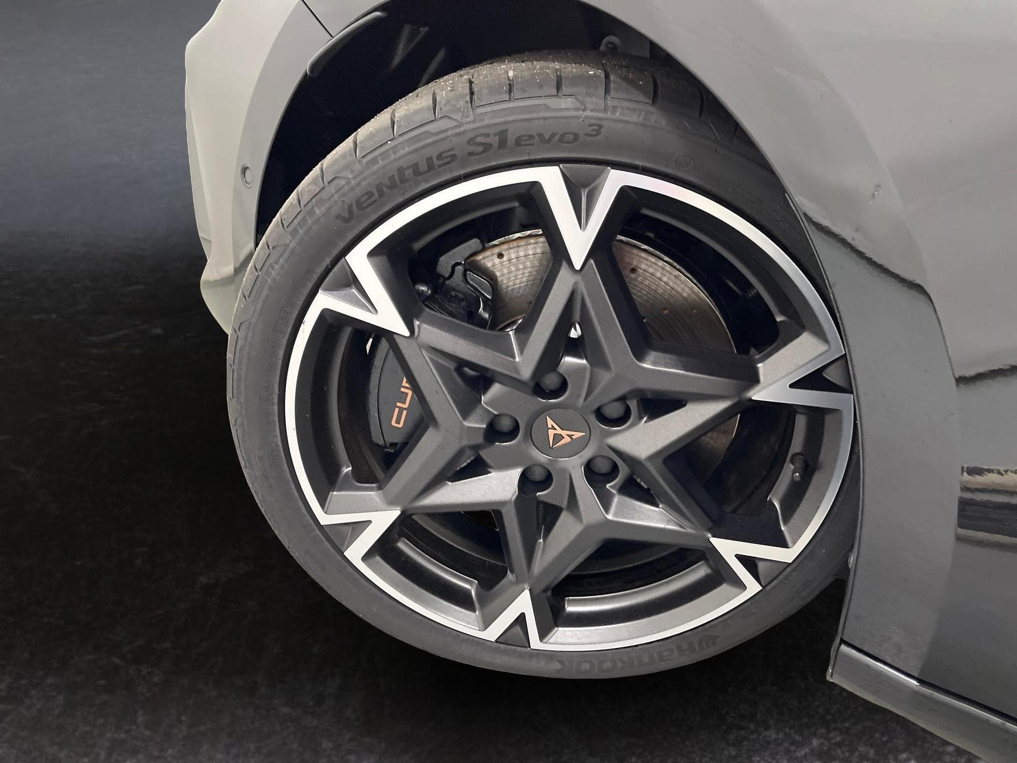 Cupra Leon VZ (2025) - Photo 9