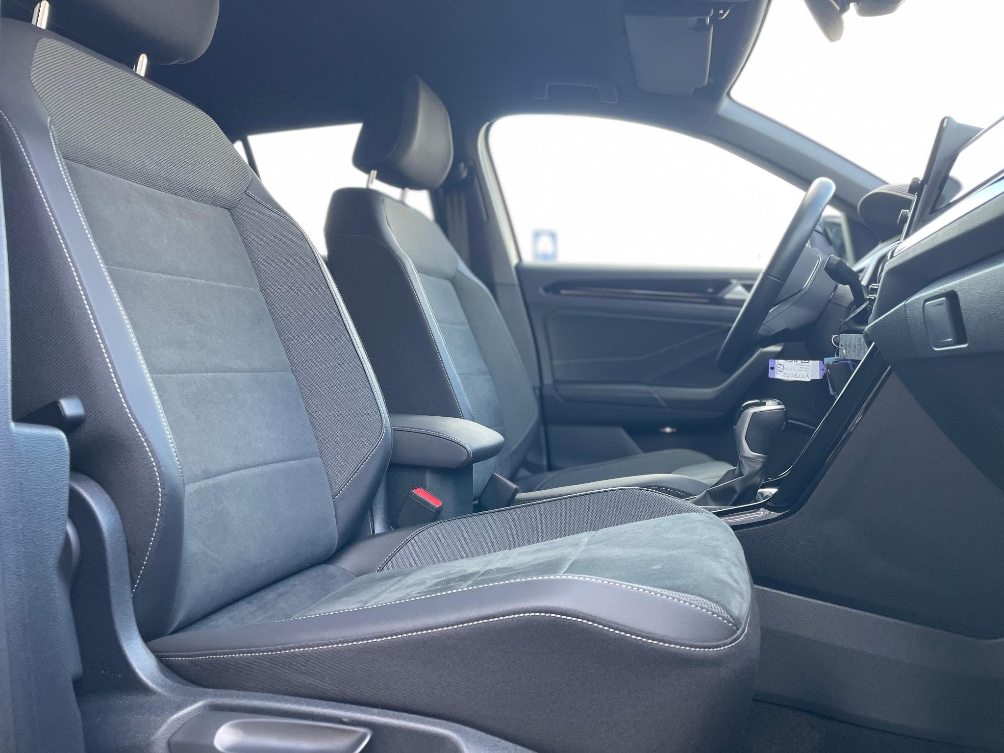 VW T-Roc 1.5L TSi 150 DSG (2024) - Photo 4