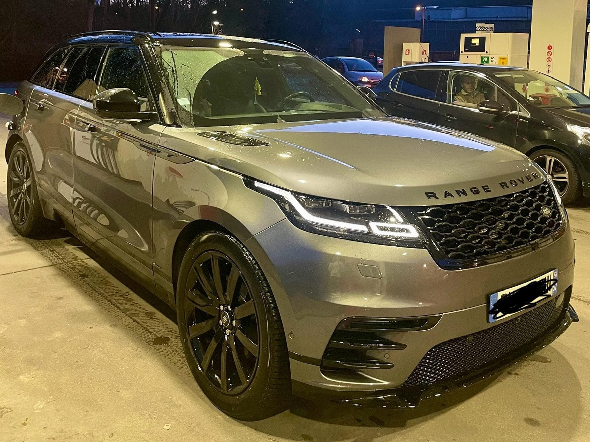 Land-Rover Range Rover Velar Dynamic HSE (2018) - Photo 4