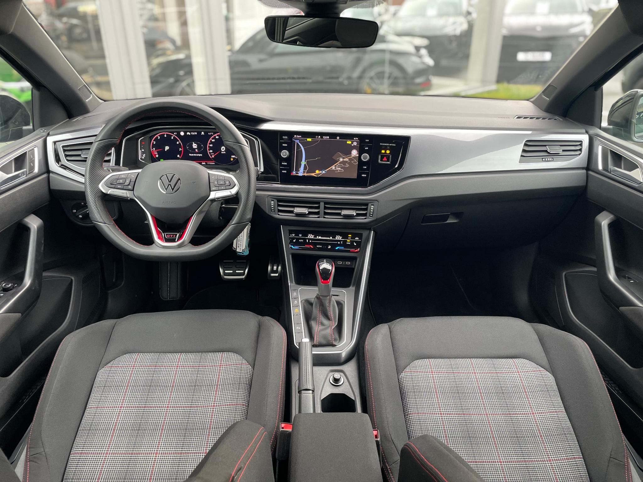 VW Polo 2.0 TSI DSG (2024) - Photo 14