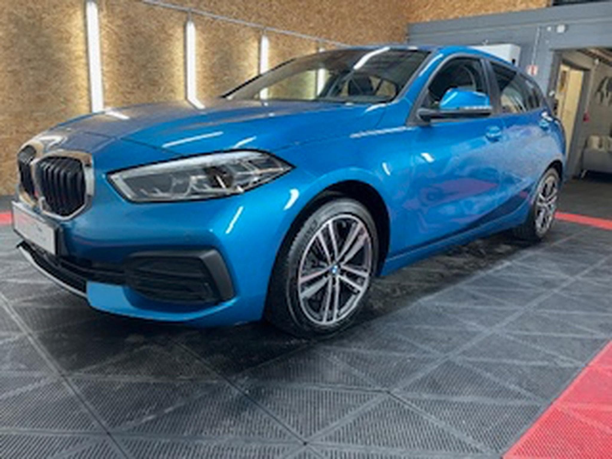 BMW 118 IA Business Edition Automatique (2023) - Photo 7