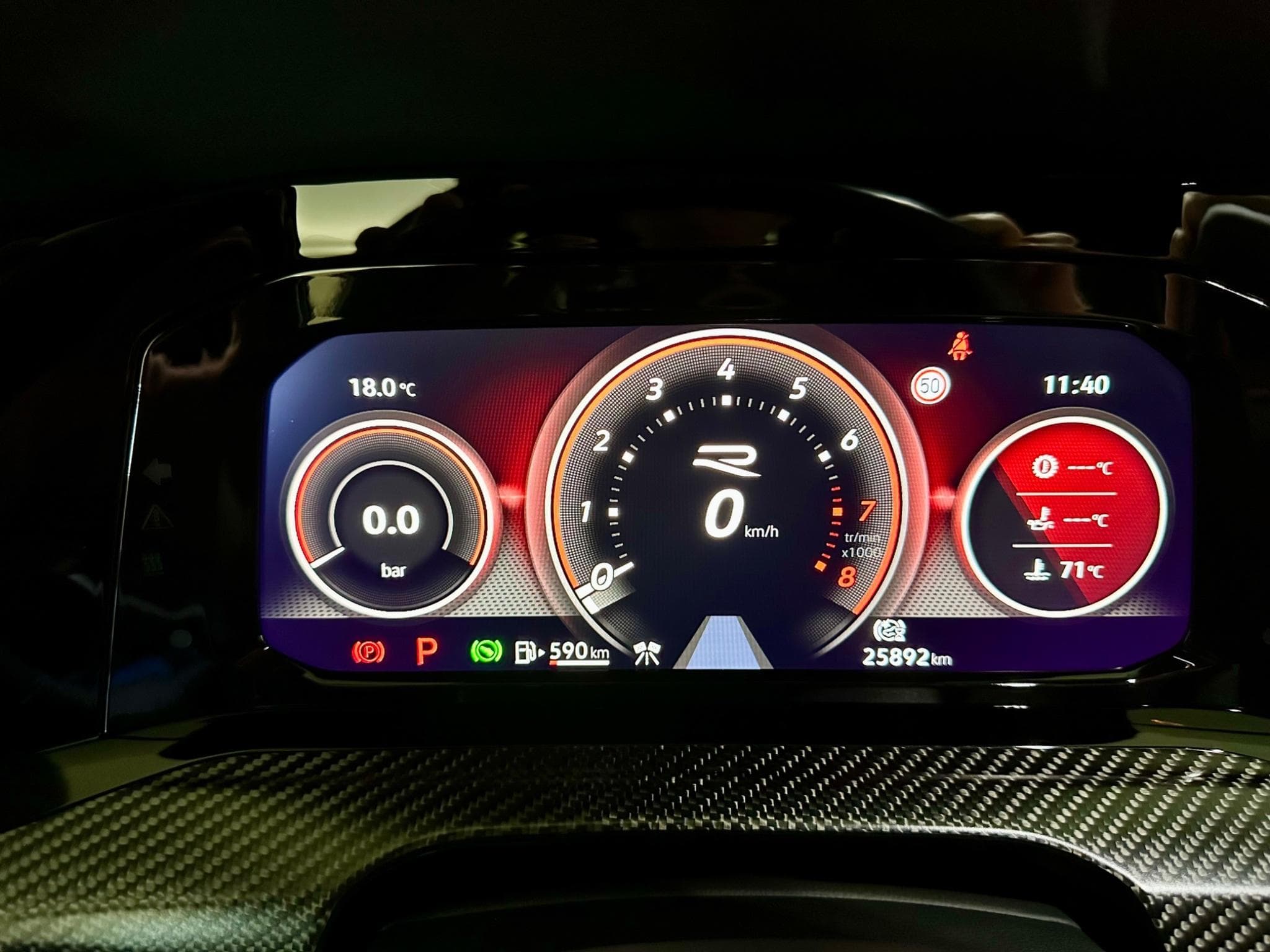 VW Golf Golf R – Série Spéciale “20 Years” (2024) - Photo 8