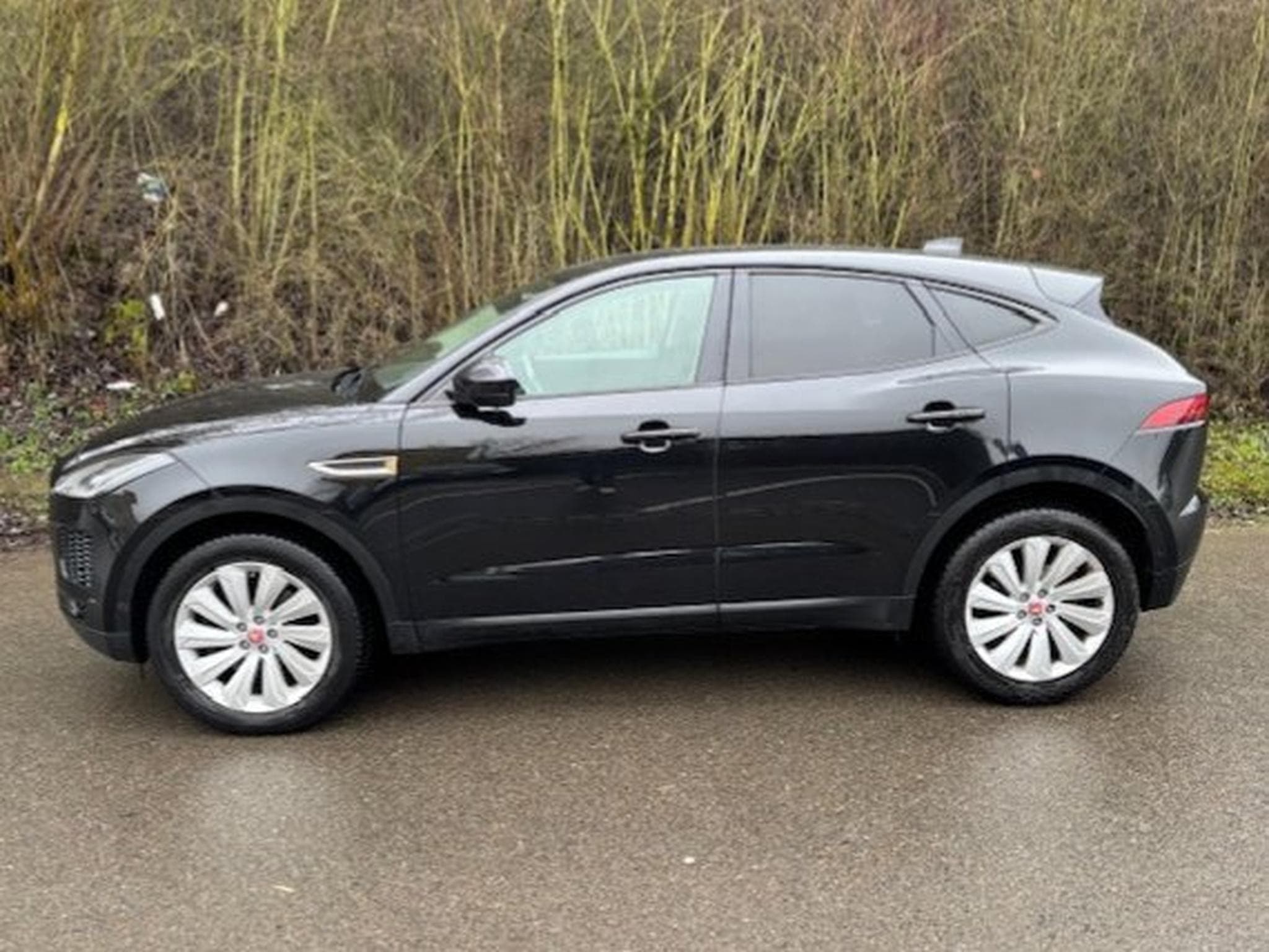 Jaguar E-Pace 250P R-Design (2018) - Photo 1