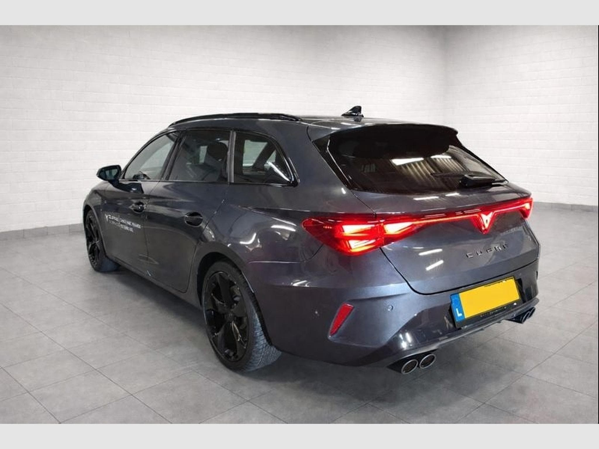 Cupra Leon 2.0 TSI 333cv  DSG7 (2026) - Photo 2