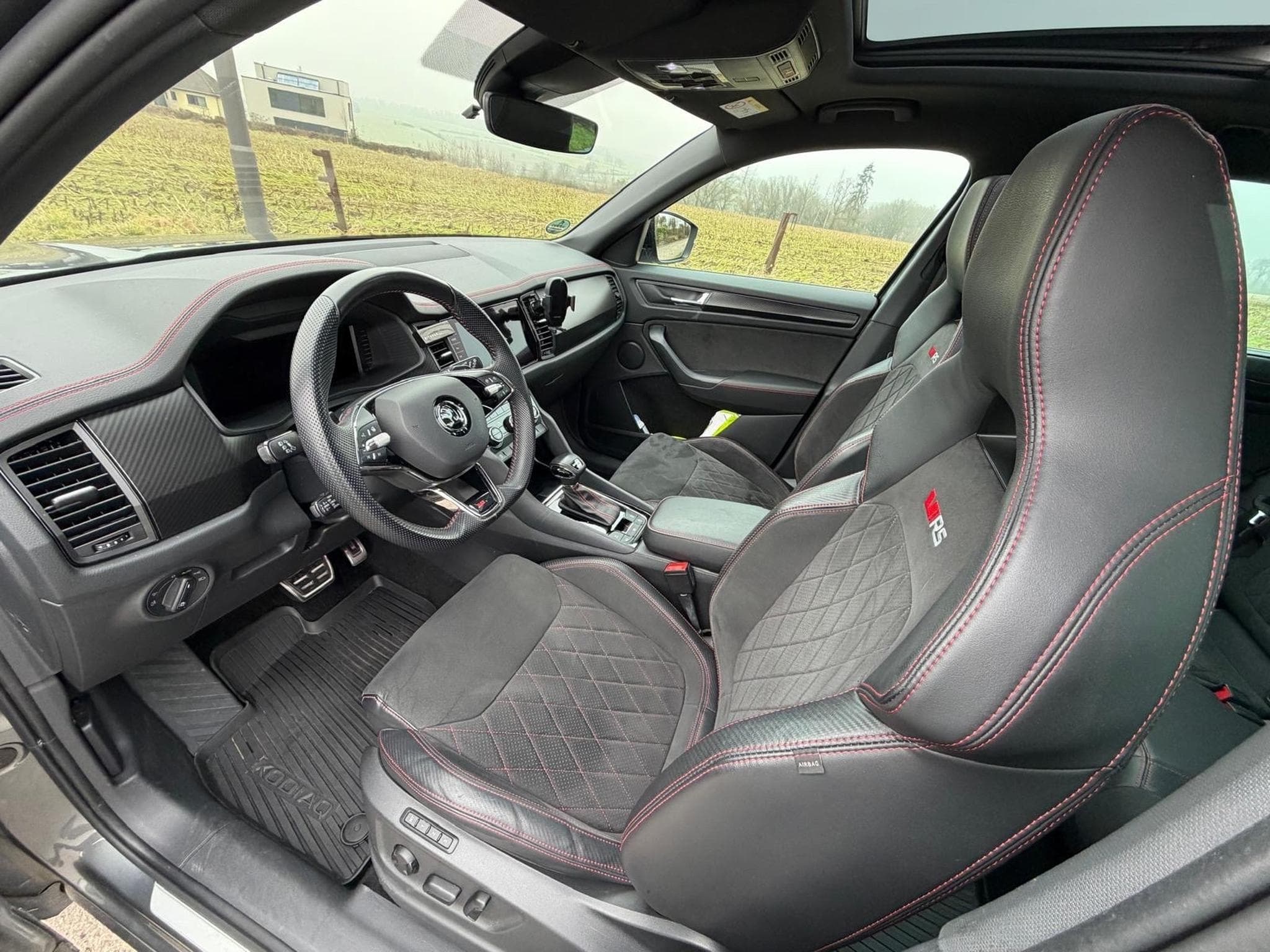 Skoda Kodiaq RS (2022) - Photo 6