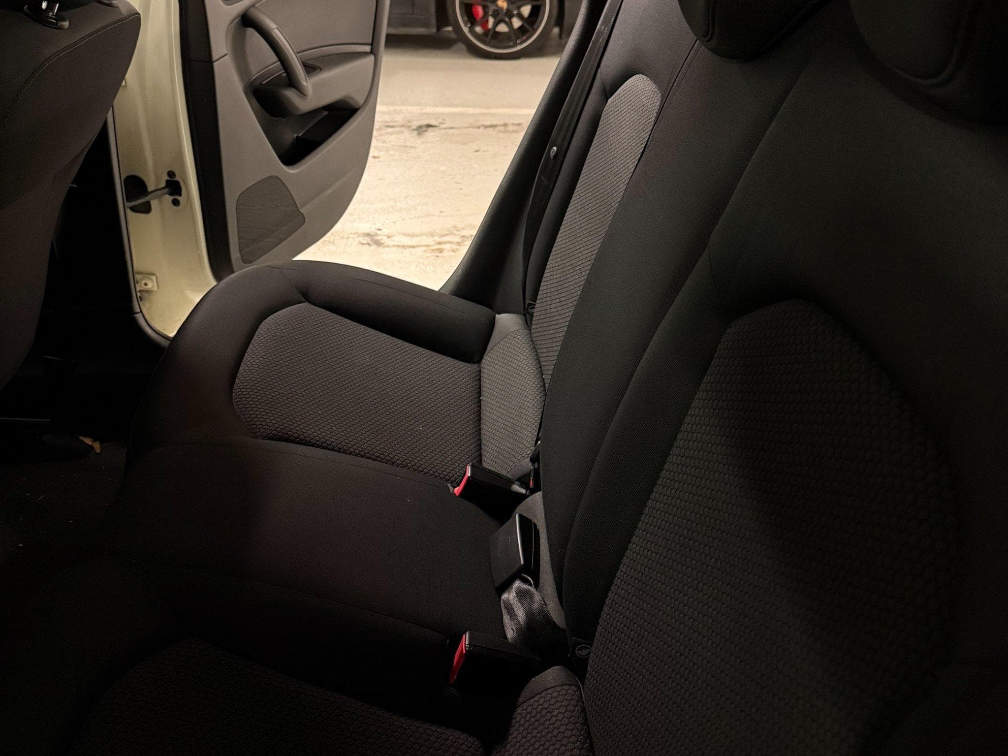 Audi A1 Sportback 1.2 TFSI 86 HP (2013) - Photo 11