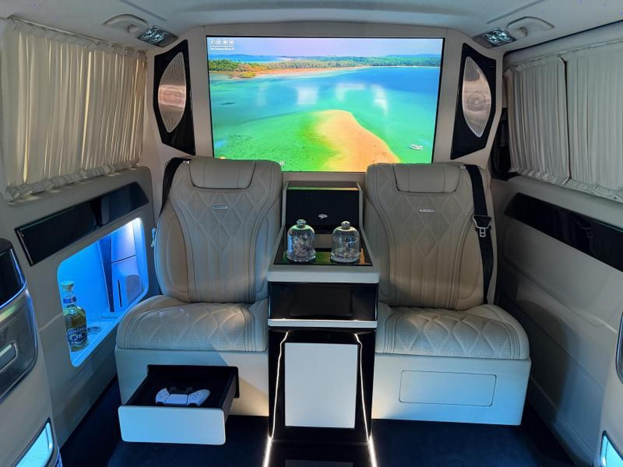 Mercedes Vito Vito VIP CDI extra-long (2023) - Photo 6