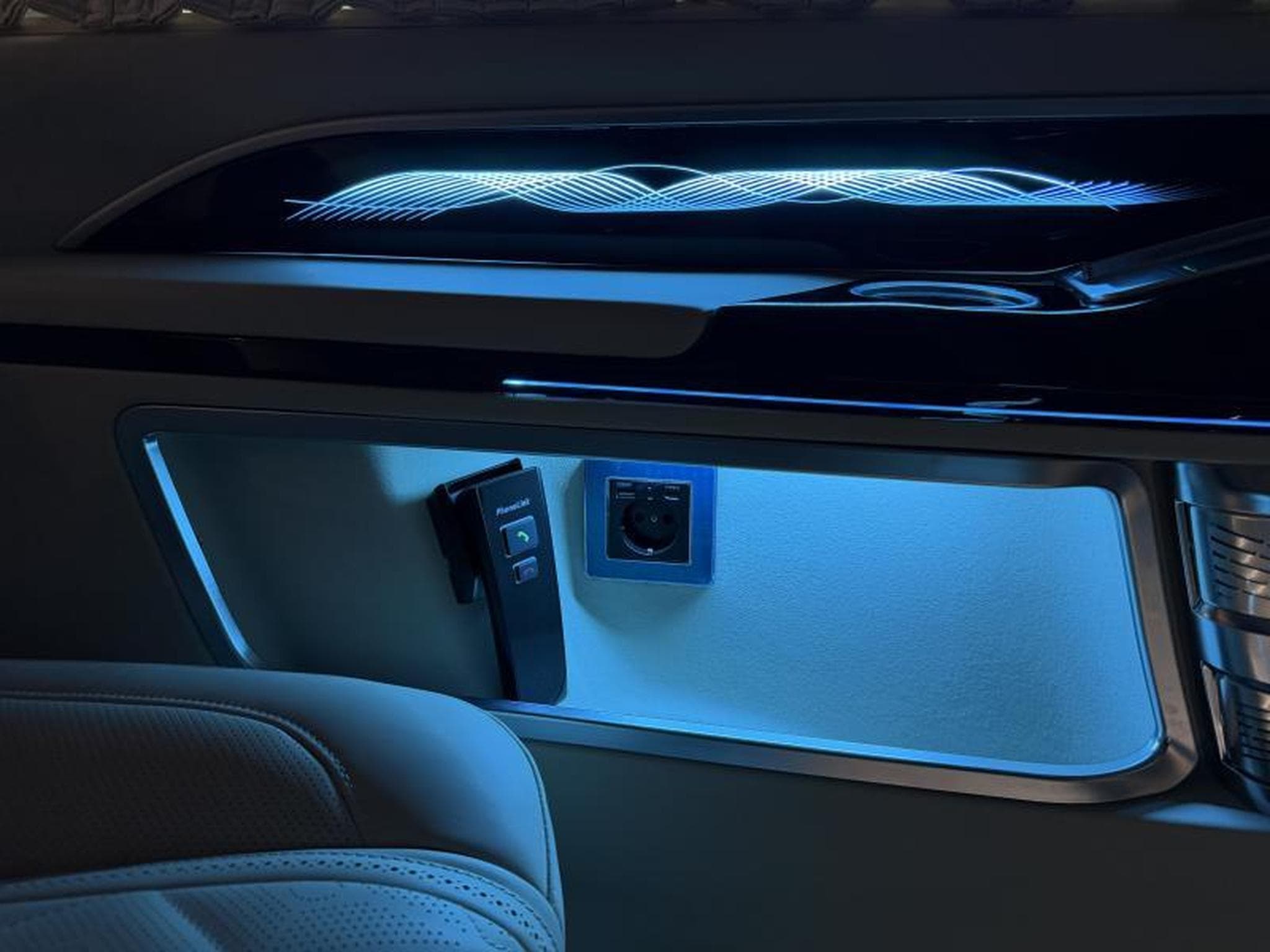 Mercedes Vito Vito VIP CDI extra-long (2023) - Photo 7