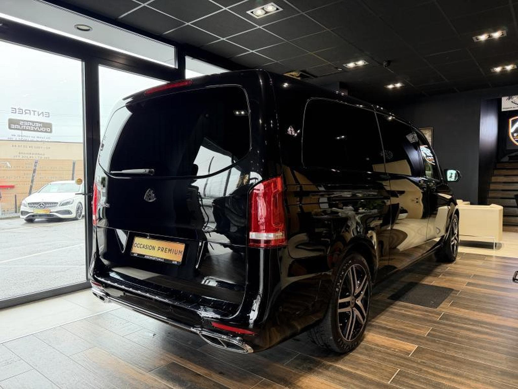 Mercedes Vito Vito VIP CDI extra-long (2023) - Photo 9