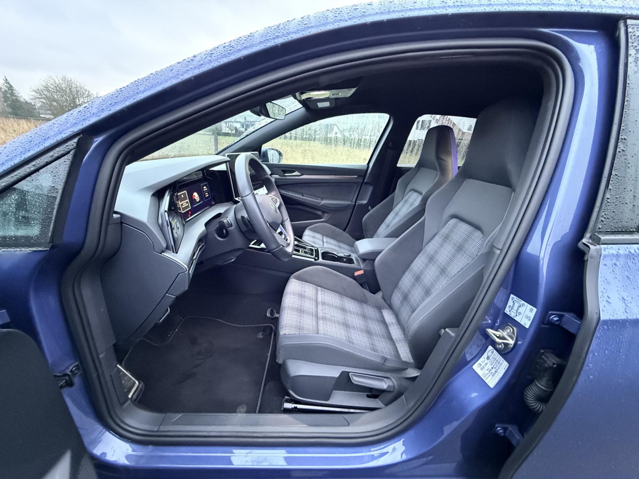 VW Golf GTE 1.5 eHybrid 130 kW / 177 CV Boîte à double embrayage 6 v (2025) - Photo 4