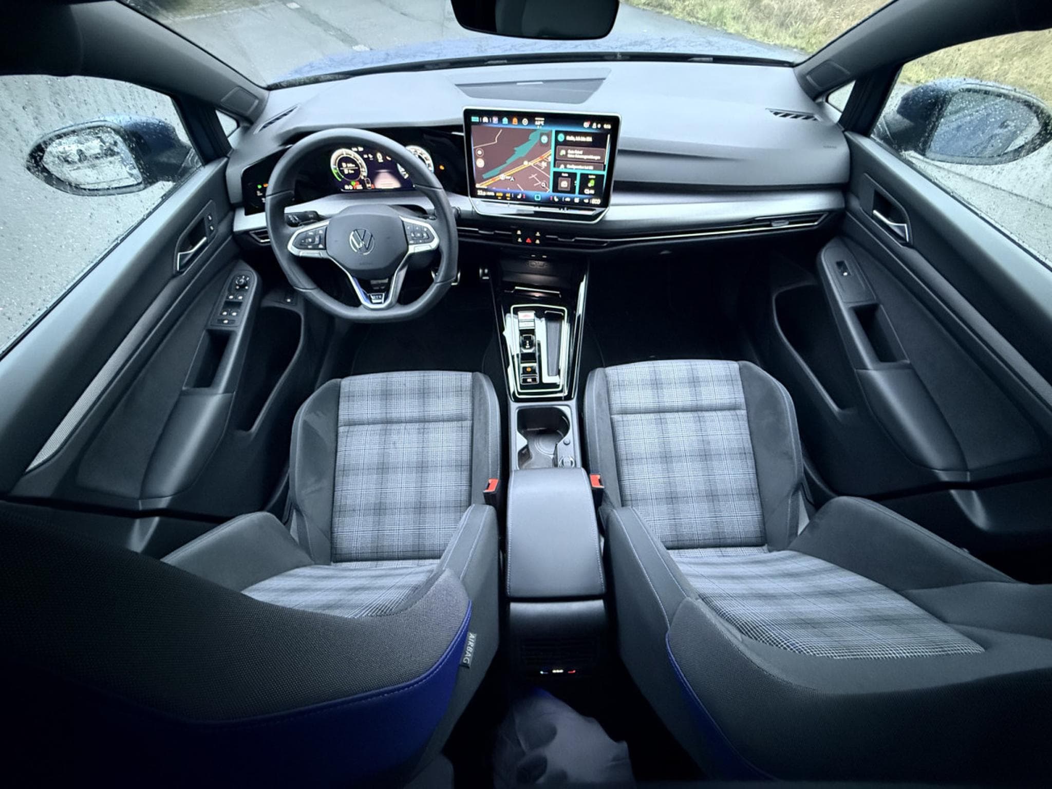 VW Golf GTE 1.5 eHybrid 130 kW / 177 CV Boîte à double embrayage 6 v (2025) - Photo 5
