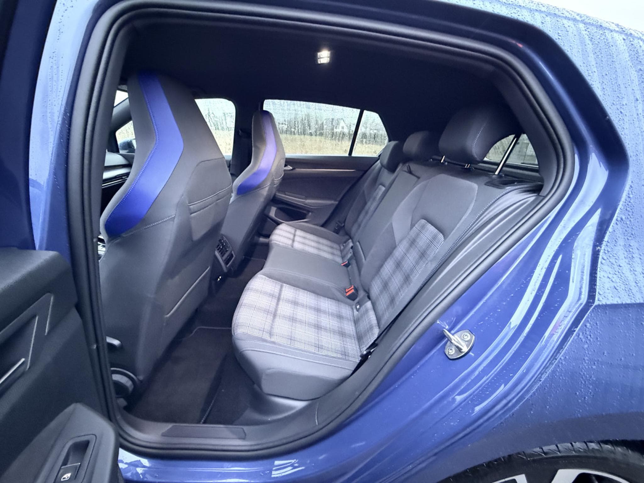 VW Golf GTE 1.5 eHybrid 130 kW / 177 CV Boîte à double embrayage 6 v (2025) - Photo 6