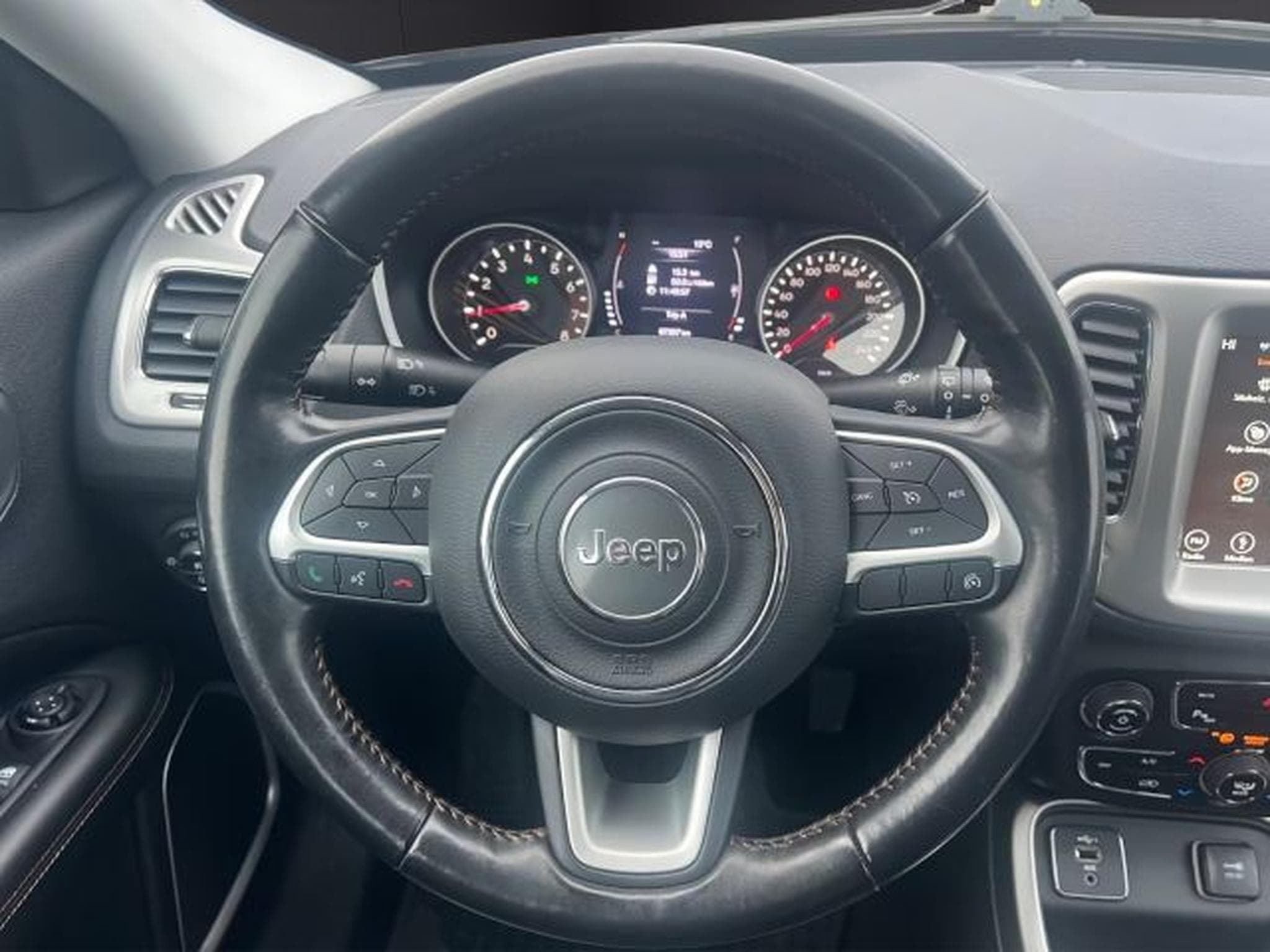 Jeep Compass Compass Longitude SHZ, KLIMA,NAVI,RFK,LH,ESP,GRA (2019) - Photo 8