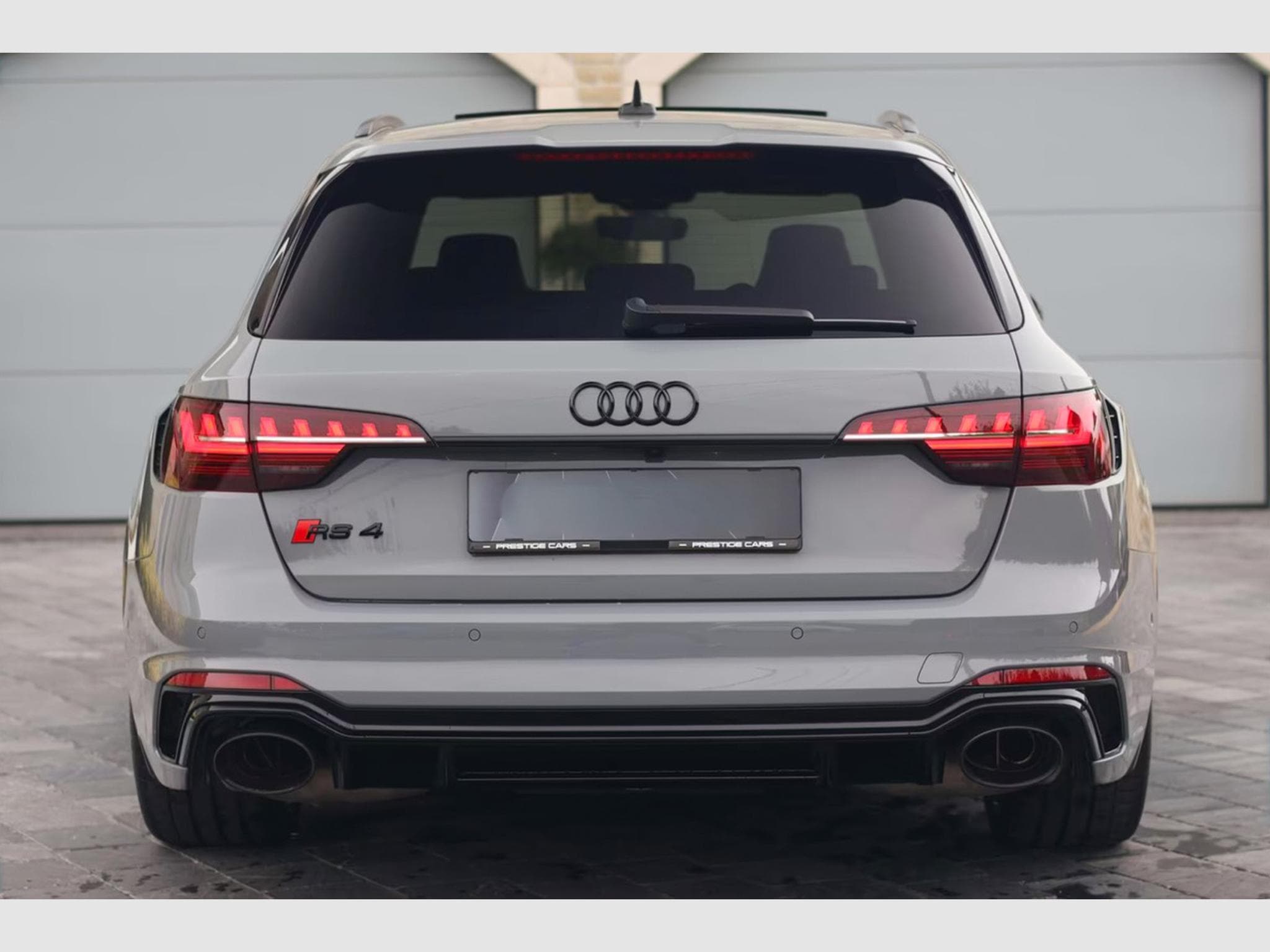 Audi RS4 Competition PLUS (2023) - Photo 4