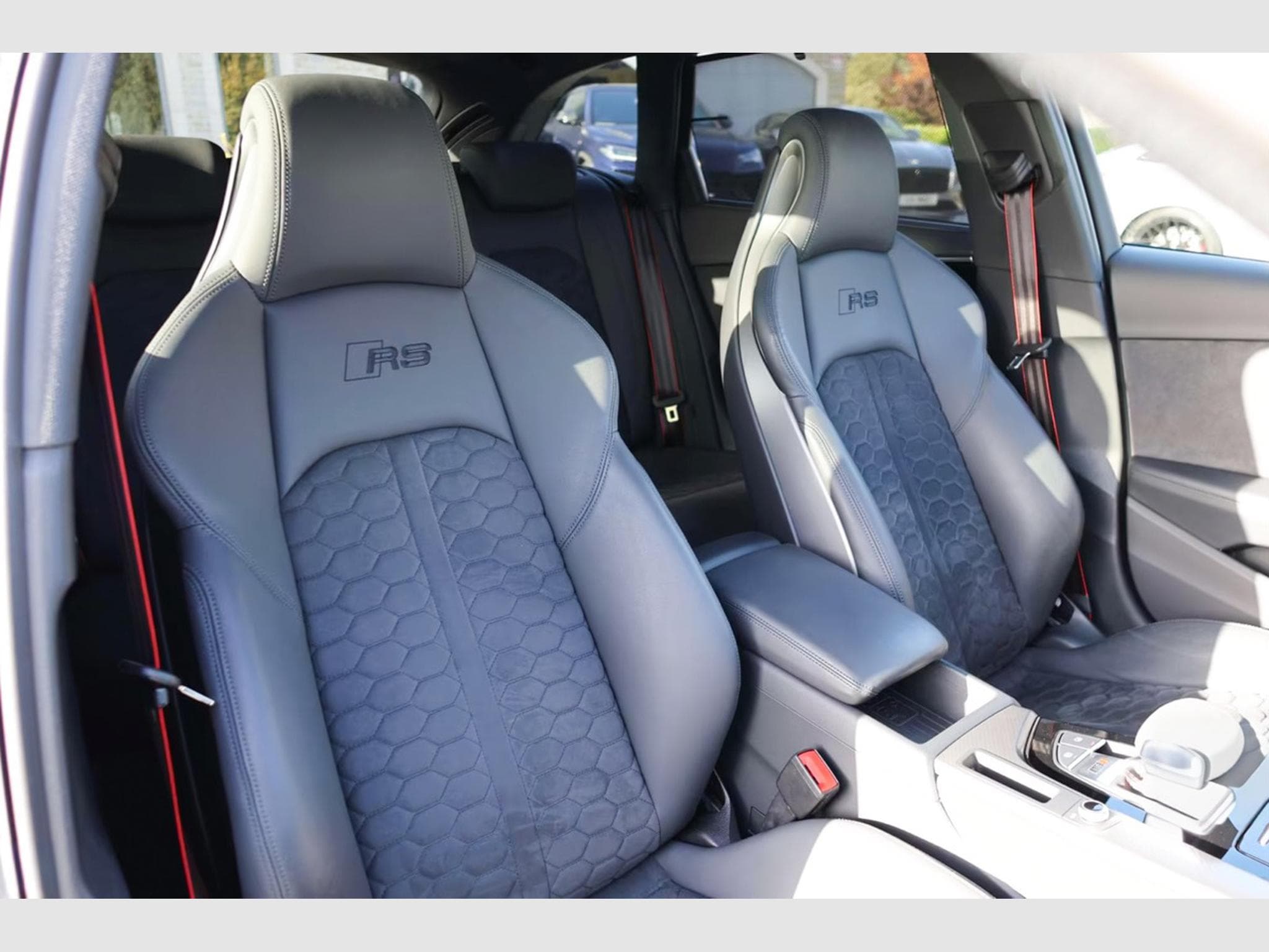 Audi RS4 Competition PLUS (2023) - Photo 6
