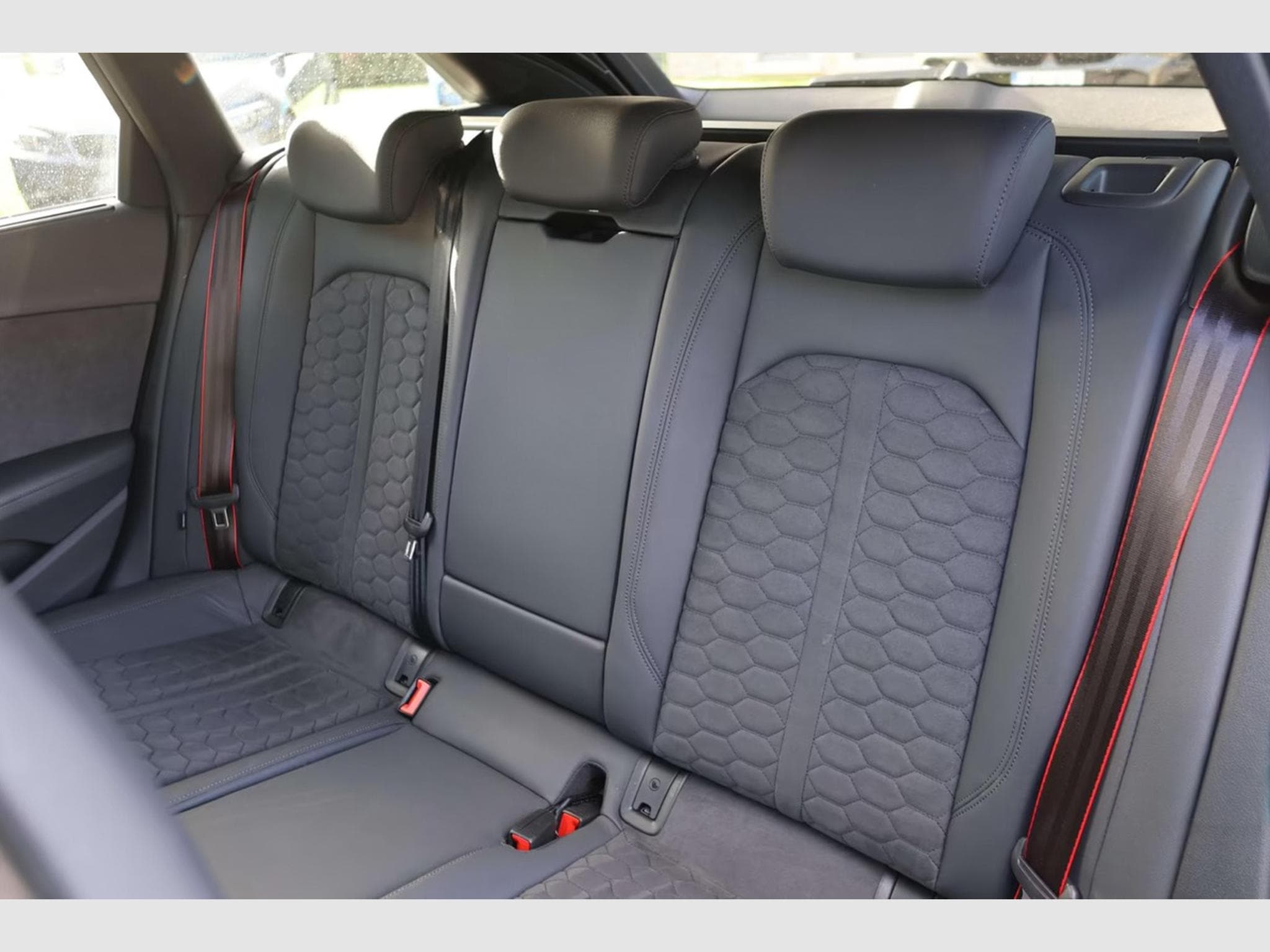 Audi RS4 Competition PLUS (2023) - Photo 12