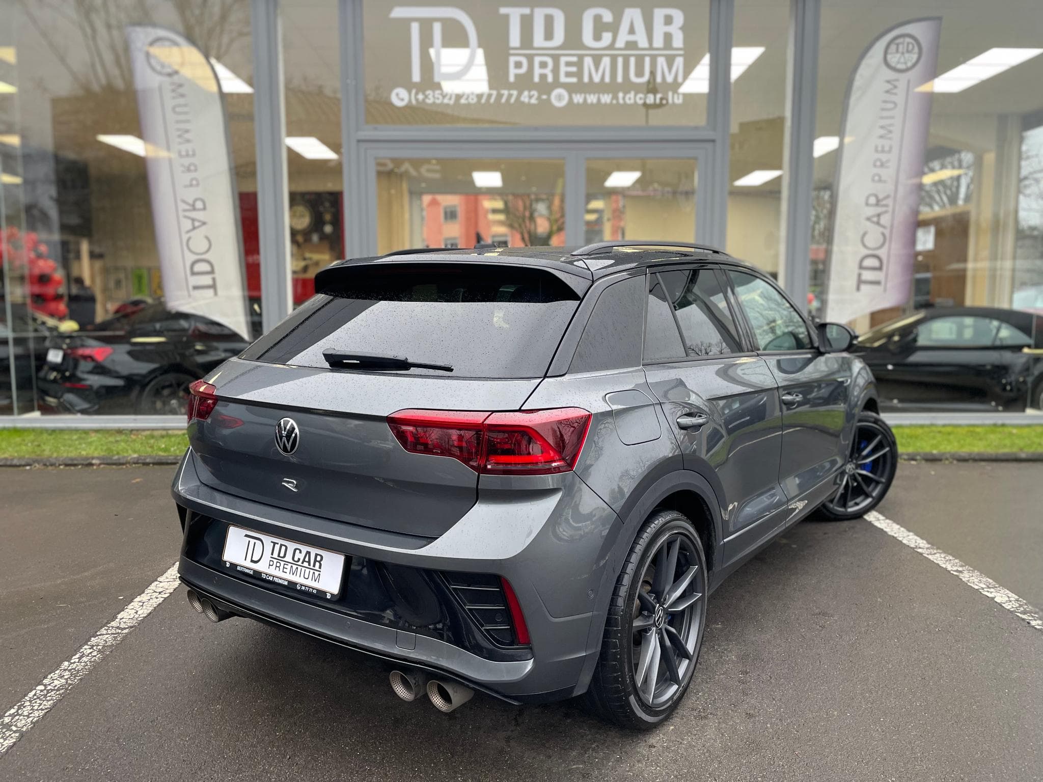 VW T-Roc 2.0 TSI R 4Motion DSG Akrapovic (2023) - Photo 16