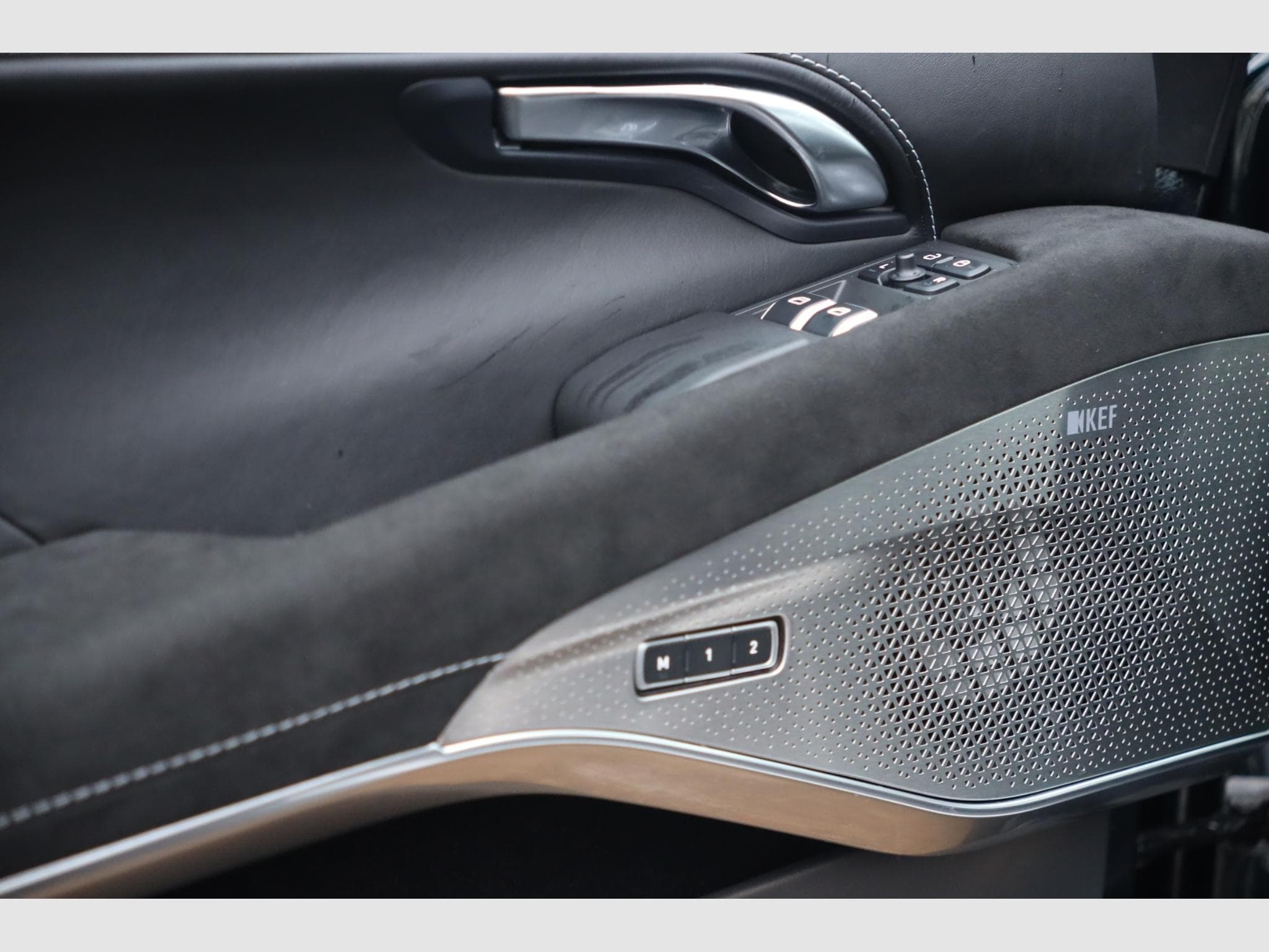 Lotus Emira Turbo SE (2025) - Photo 13