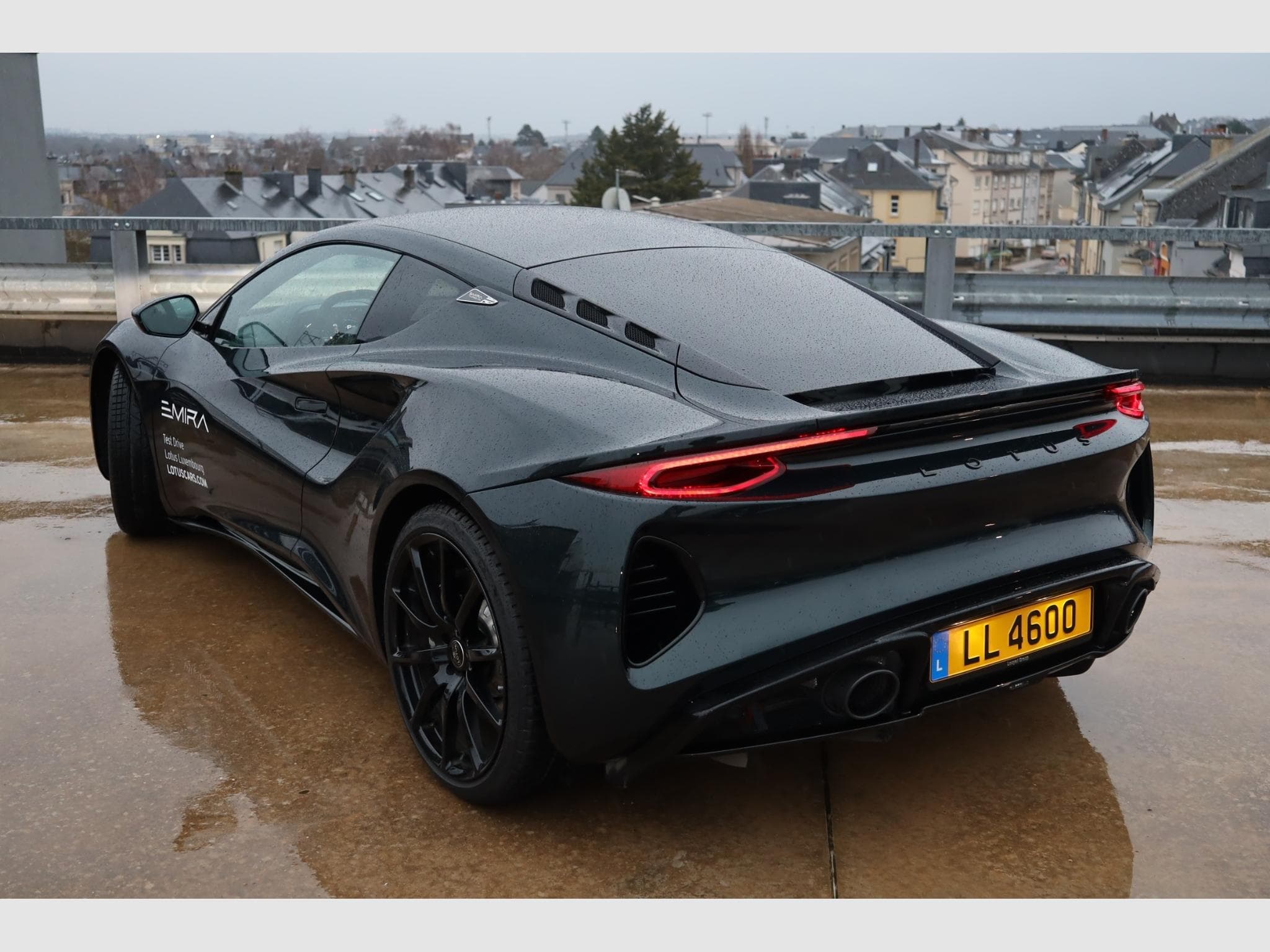 Lotus Emira Turbo SE (2025) - Photo 4