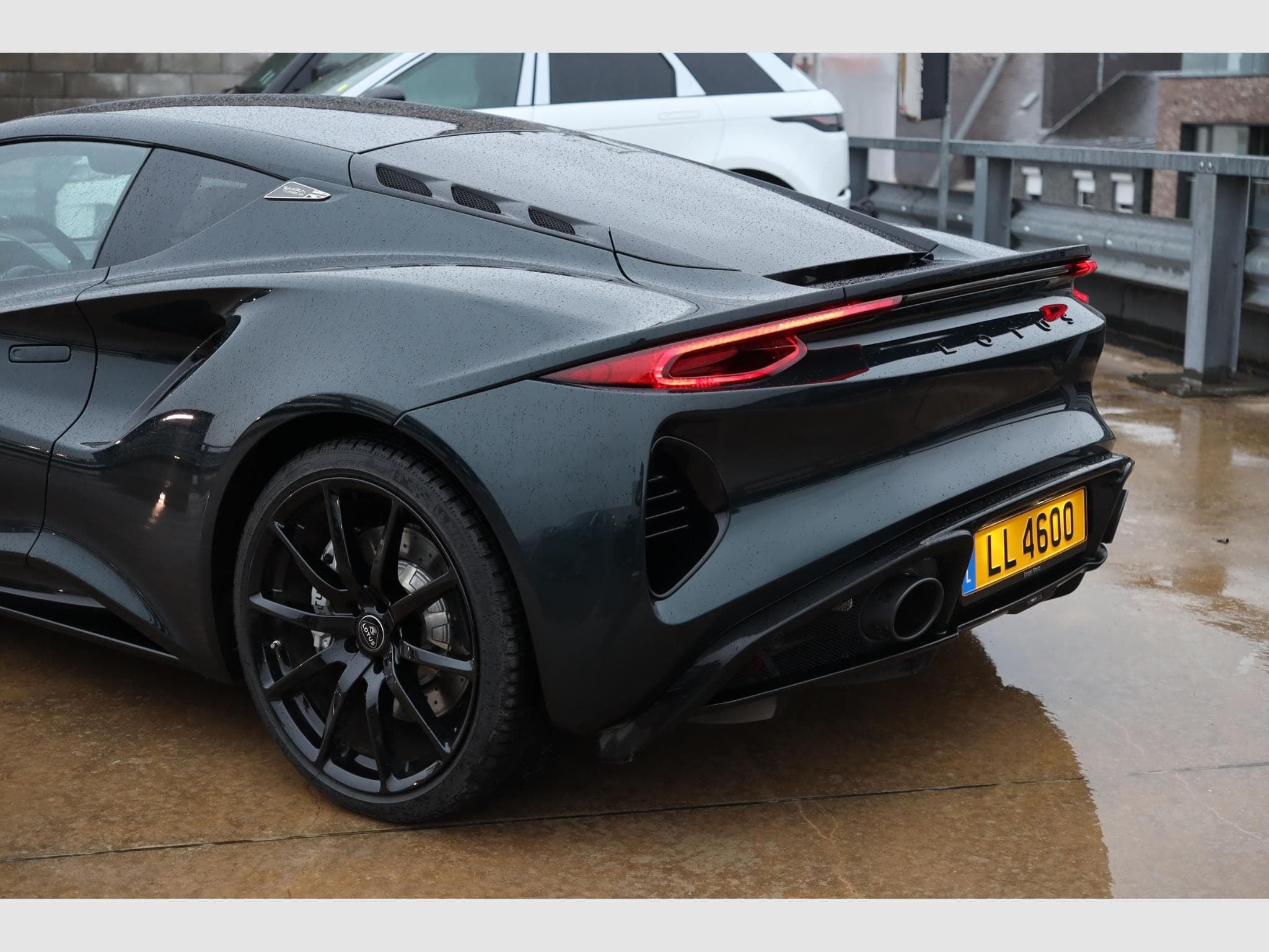Lotus Emira Turbo SE (2025) - Photo 3