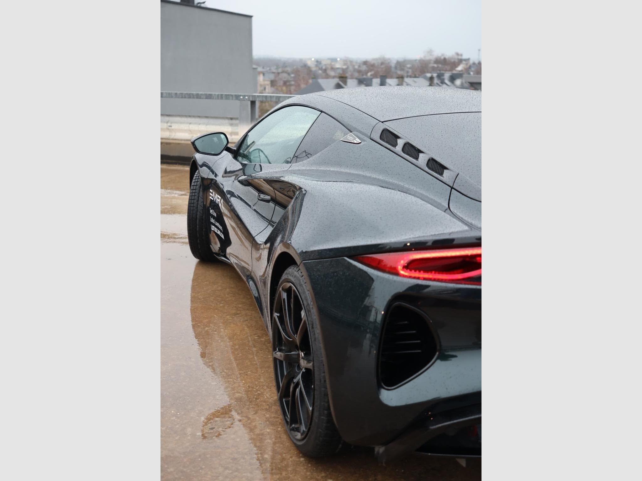 Lotus Emira Turbo SE (2025) - Photo 8