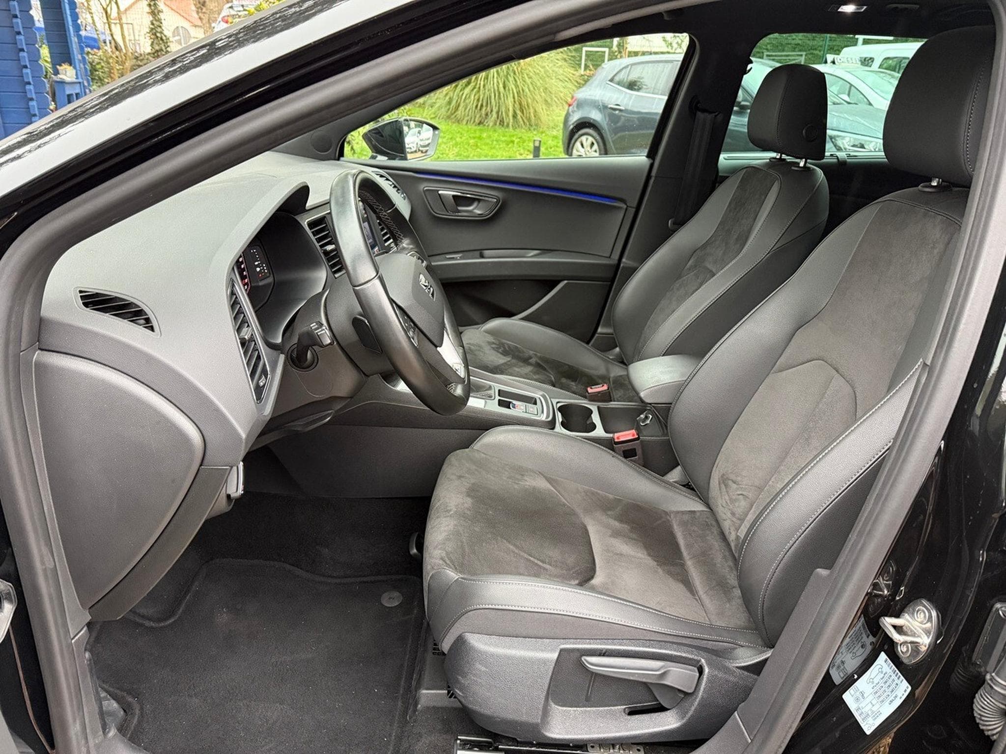 Seat Leon 1.5 TSI 150 XCELENCE DSG (2020) - Photo 6